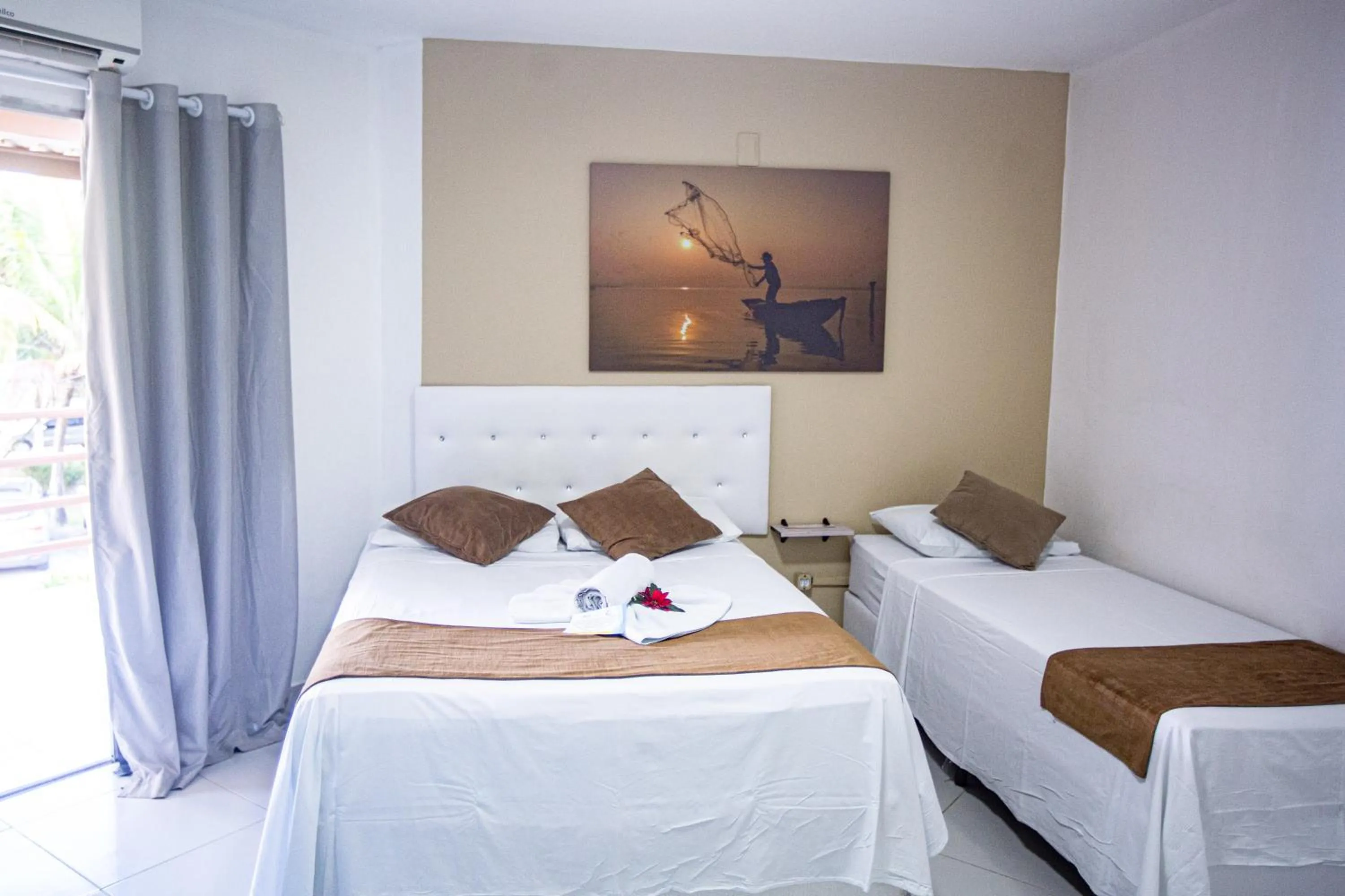 Bed in Pousada Sereia do Porto