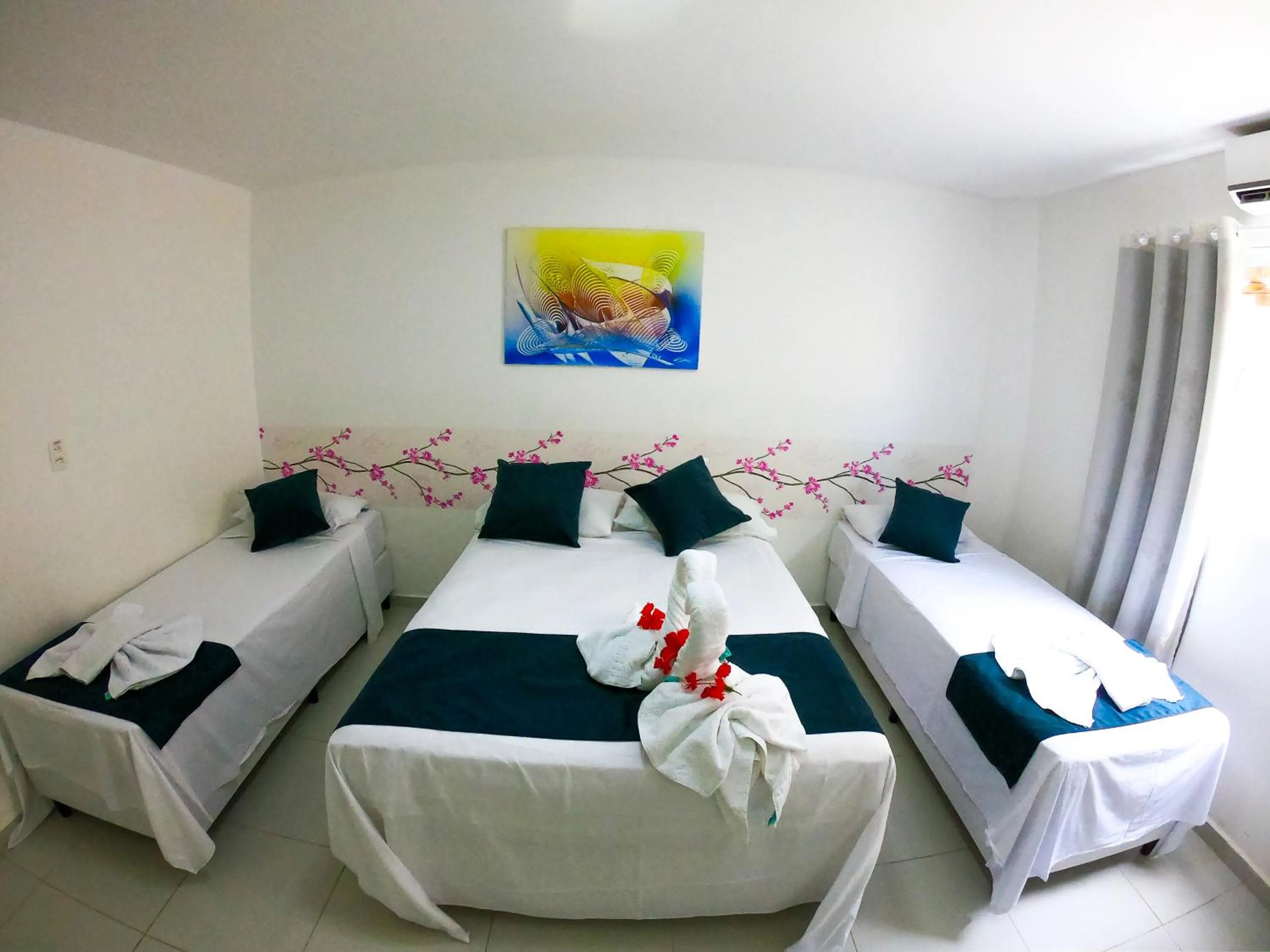 Bed in Pousada Sereia do Porto