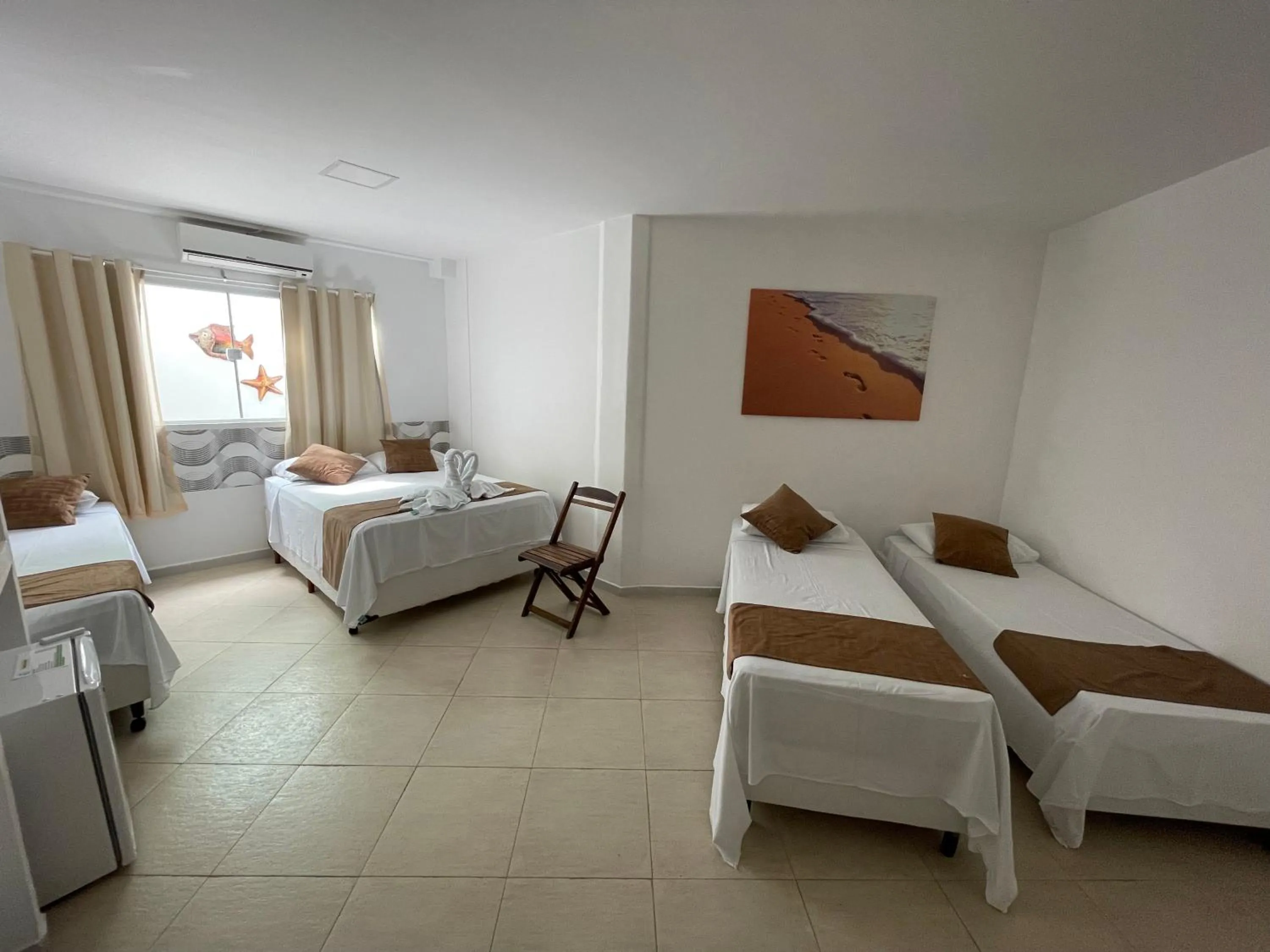 Photo of the whole room, Bed in Pousada Sereia do Porto