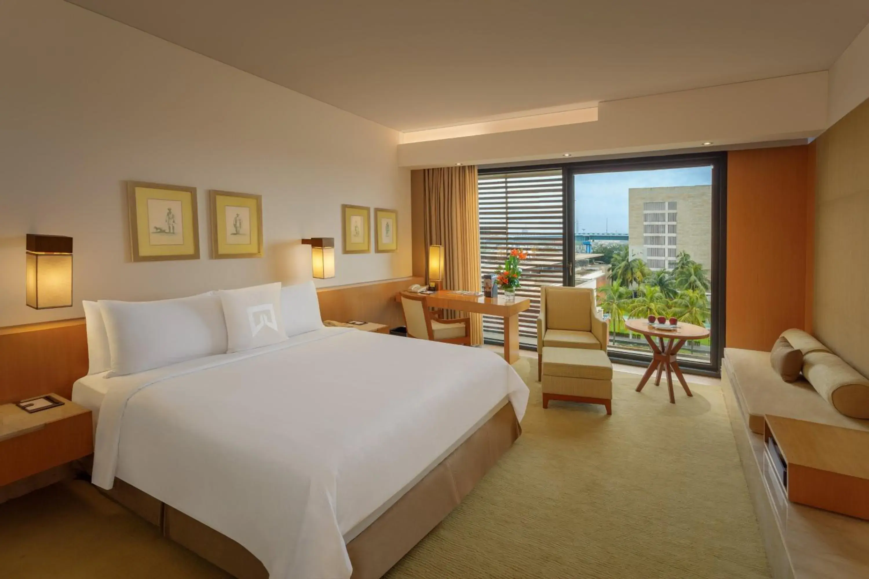 Towers Guest room, 1 Queen - single occupancy in ITC Sonar, a Luxury Collection Hotel, Kolkata Towers Guest room, 1 Queen - single occupancy in ITC Sonar, a Luxury Collection Hotel, Kolkata