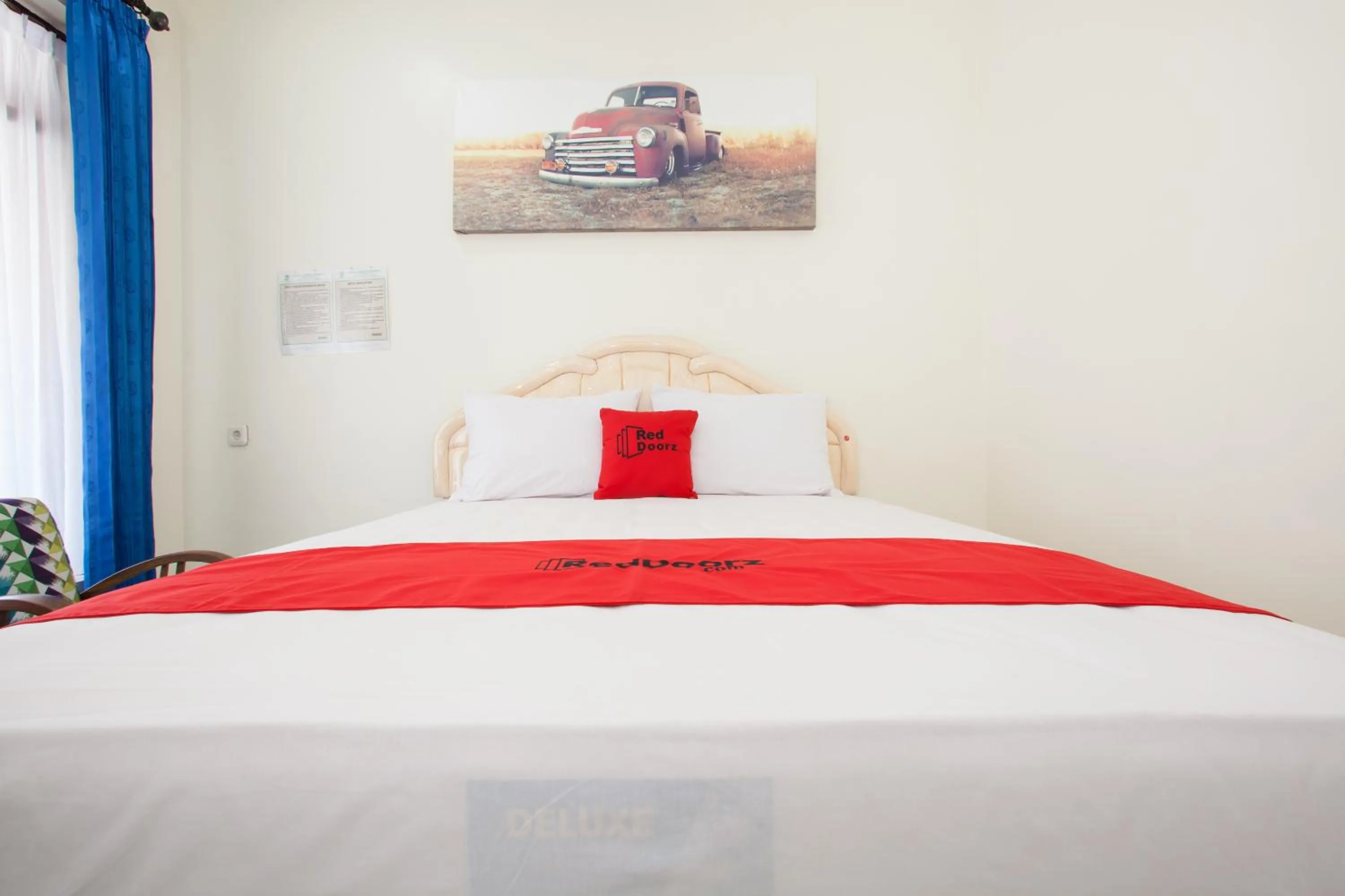 Bedroom, Bed in RedDoorz @ Panglima Sudirman Probolinggo