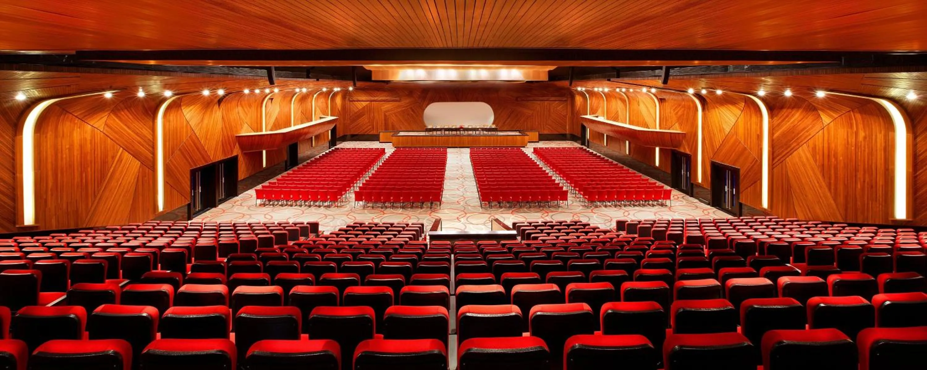 Meeting/conference room in Le Meridien Kochi