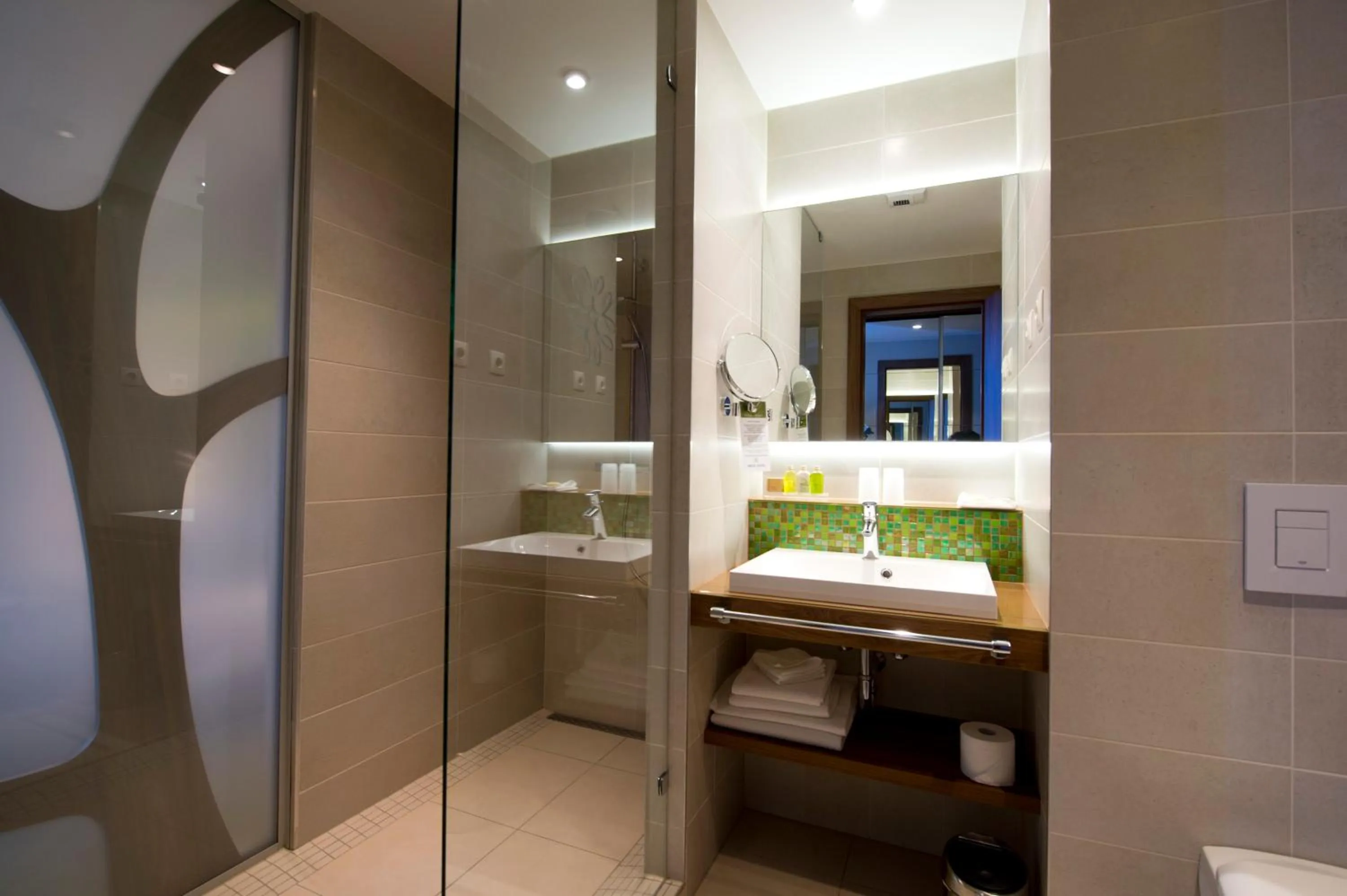 Bathroom in Imola Hotel Platán