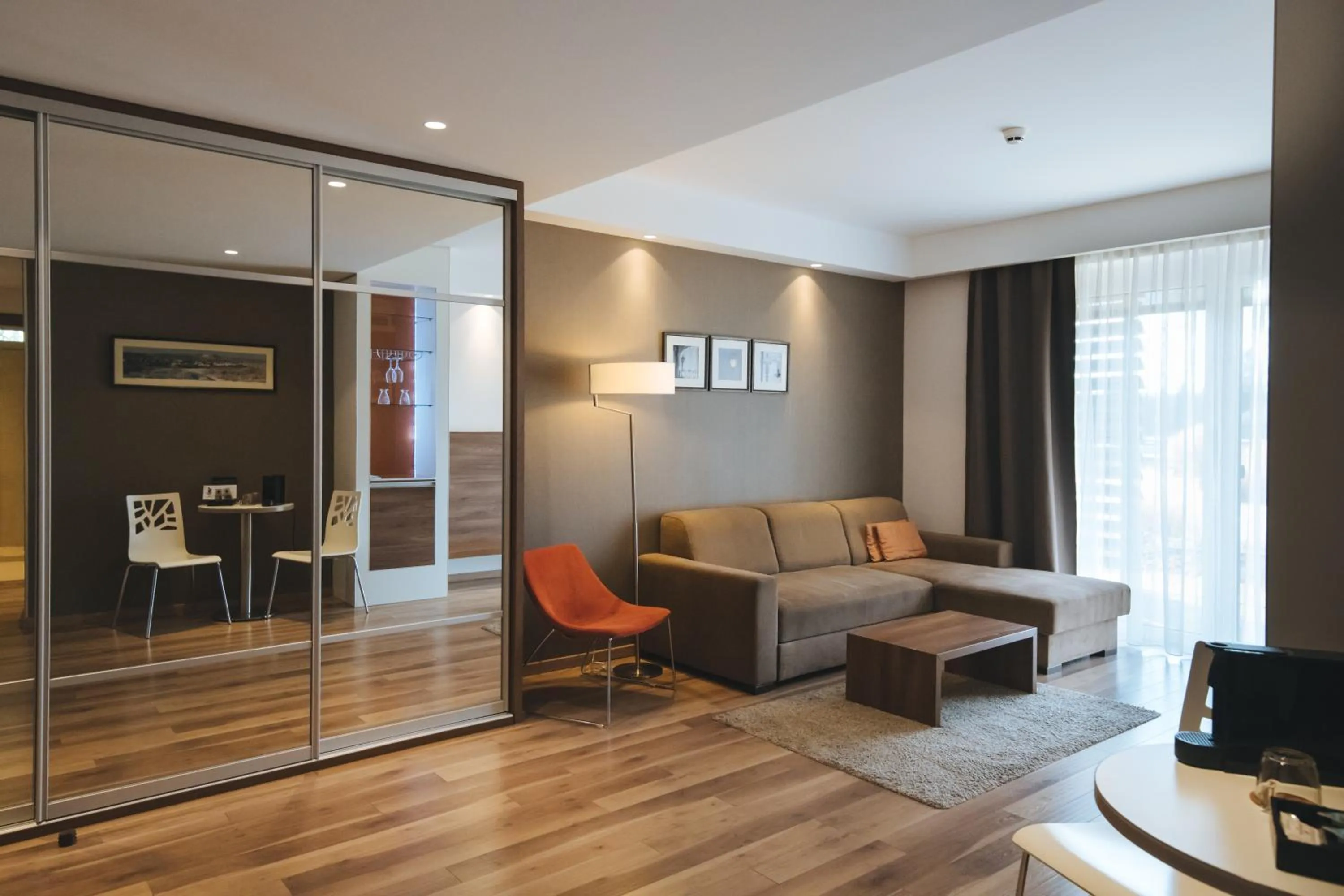 Living room in Imola Hotel Platán