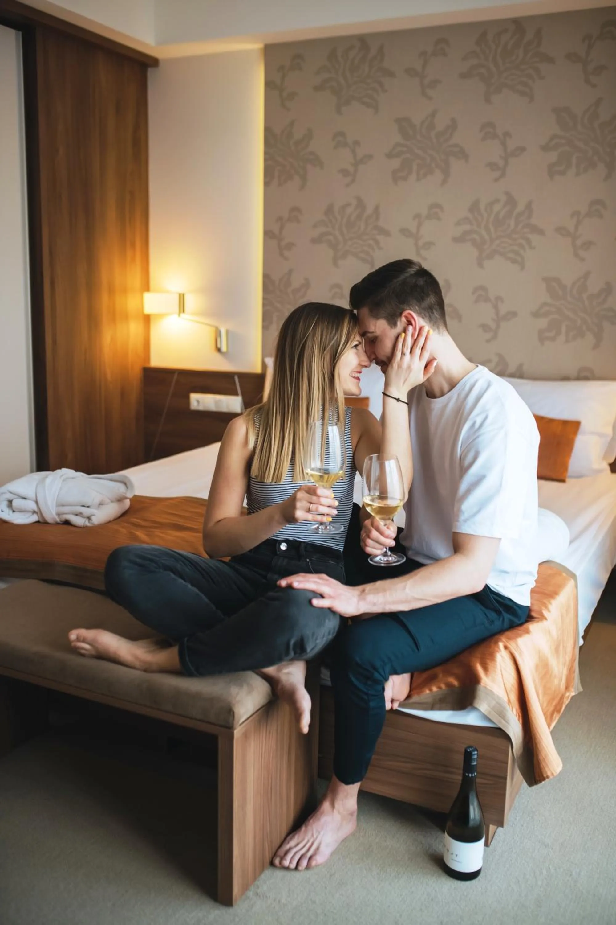 People, Bed in Imola Hotel Platán