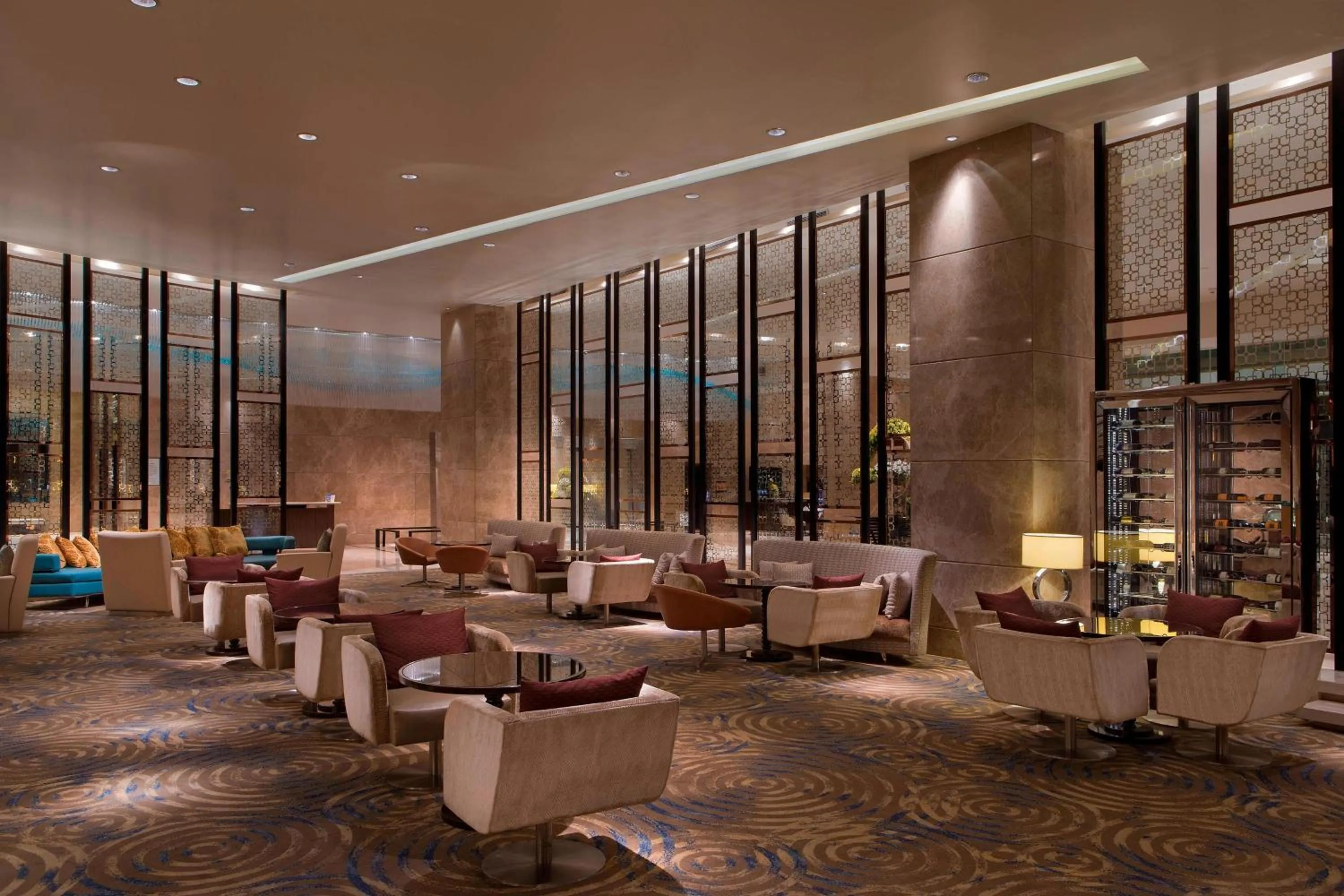 Lobby or reception in Sheraton Grand Bangalore Hotel at Brigade Gateway