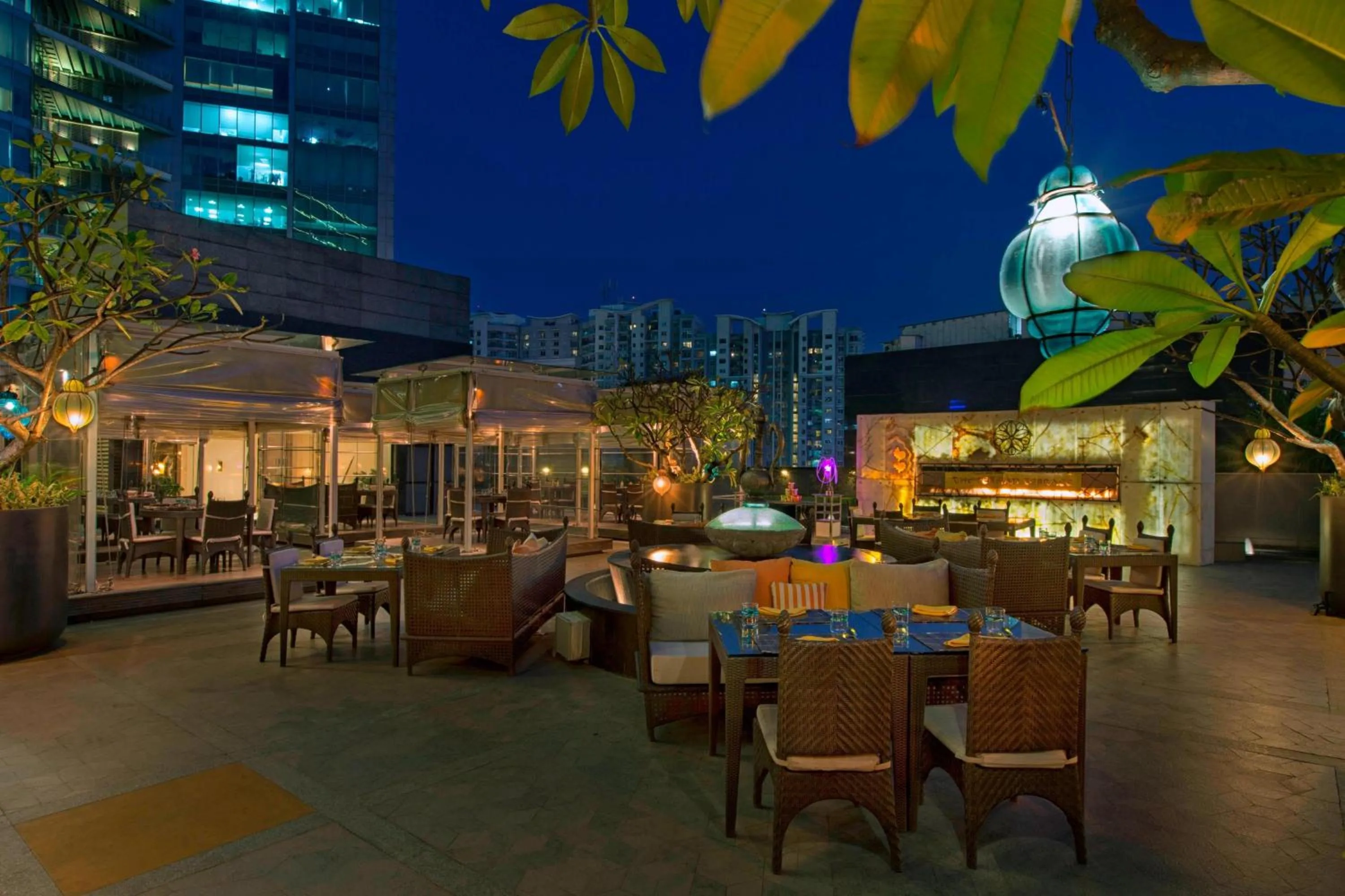Restaurant/places to eat in Sheraton Grand Bangalore Hotel at Brigade Gateway