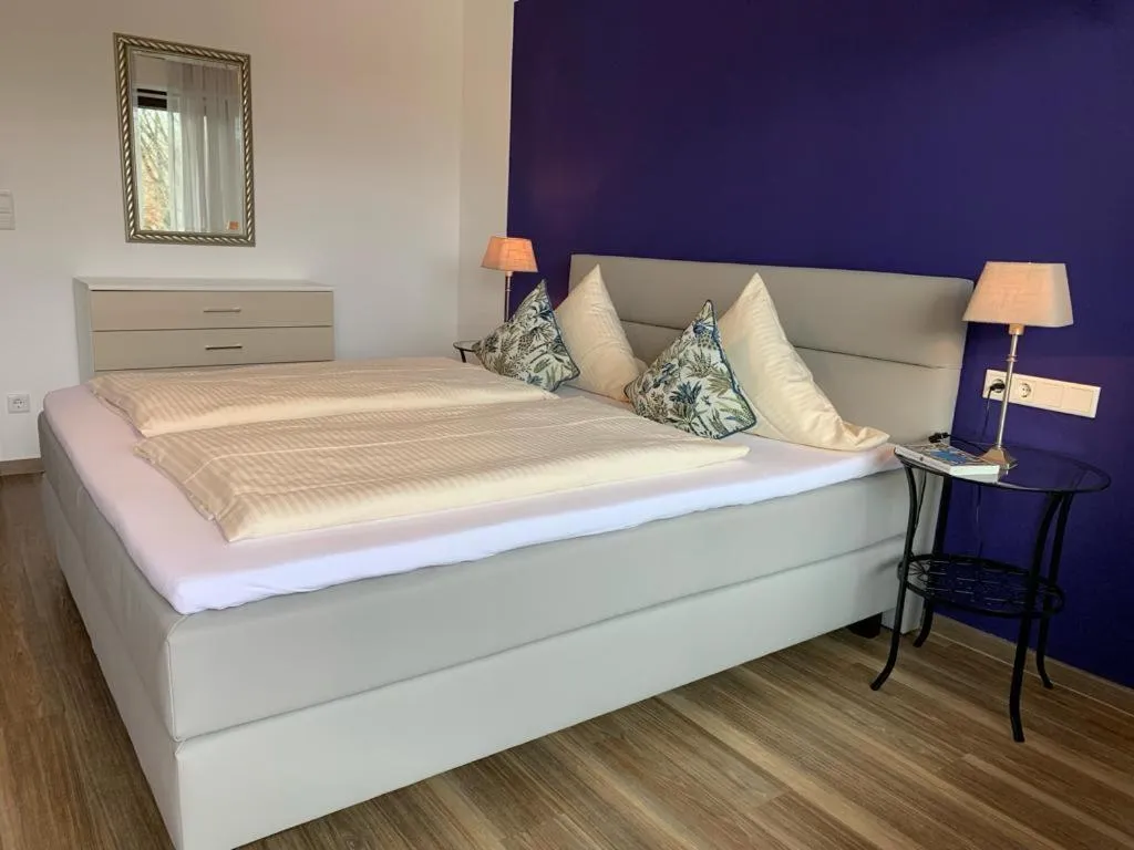 Bed in Hotel garni Bellevue