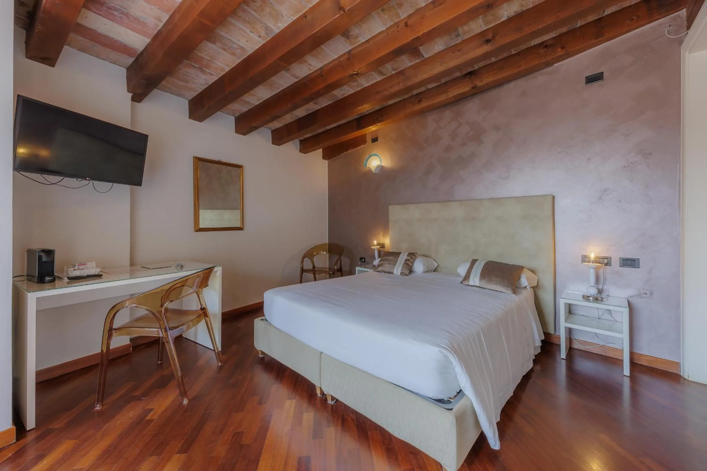 Photo of the whole room, Bed in Hotel Degli Oleandri