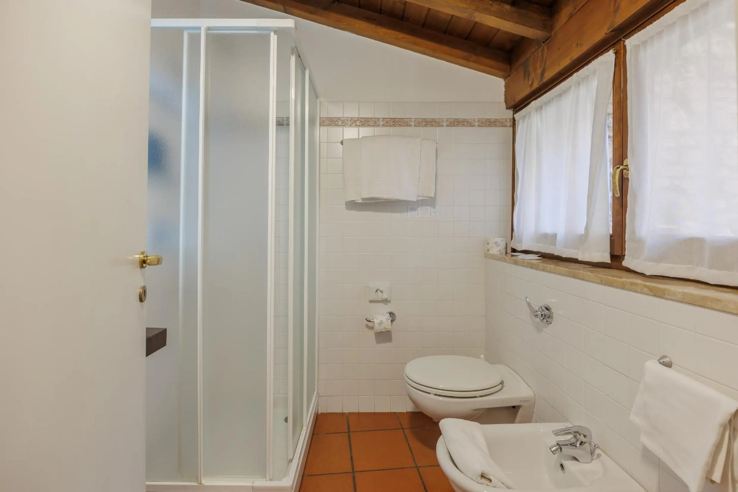 Bathroom in Hotel Degli Oleandri