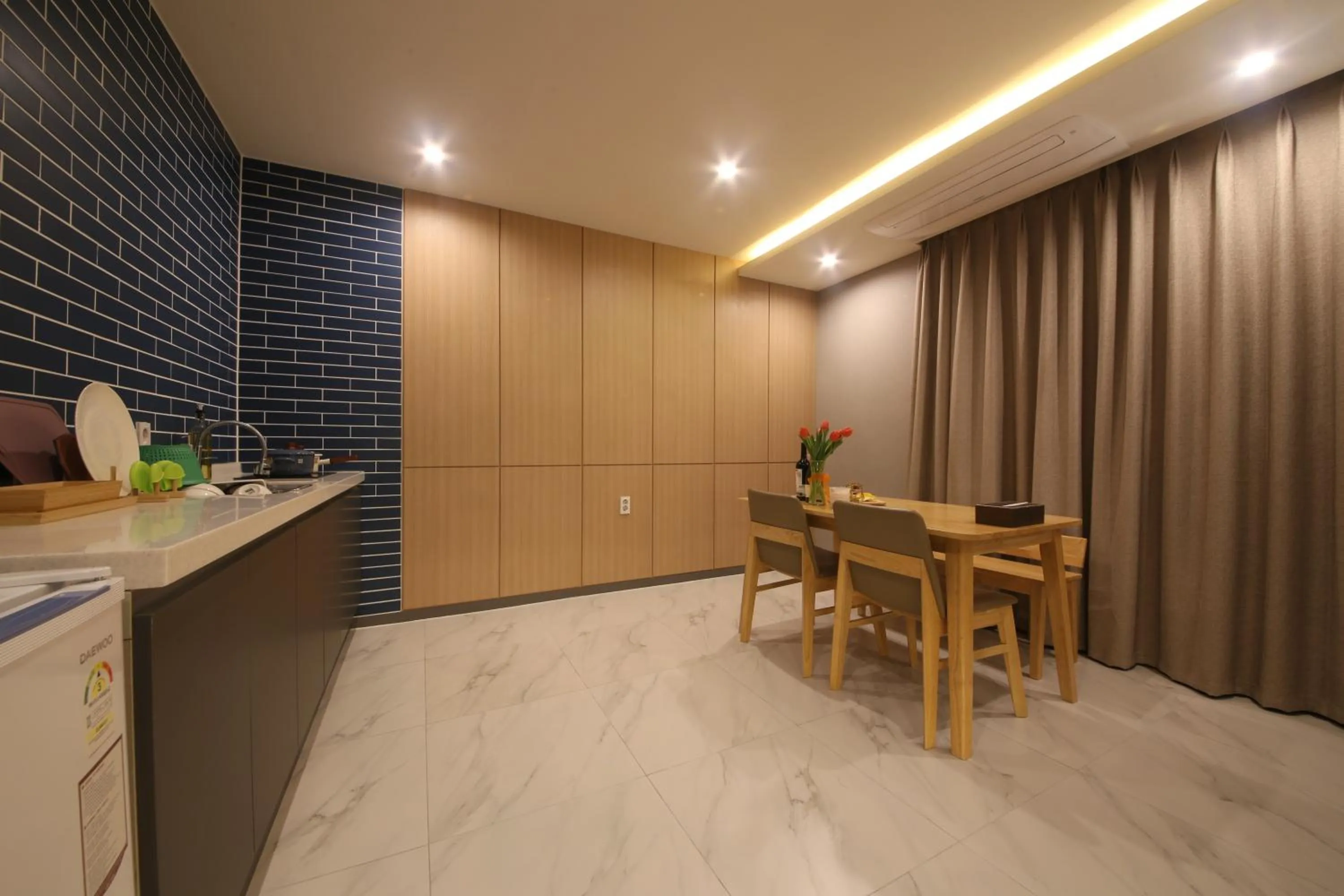 Kitchen or kitchenette in Hotel Prima Busan