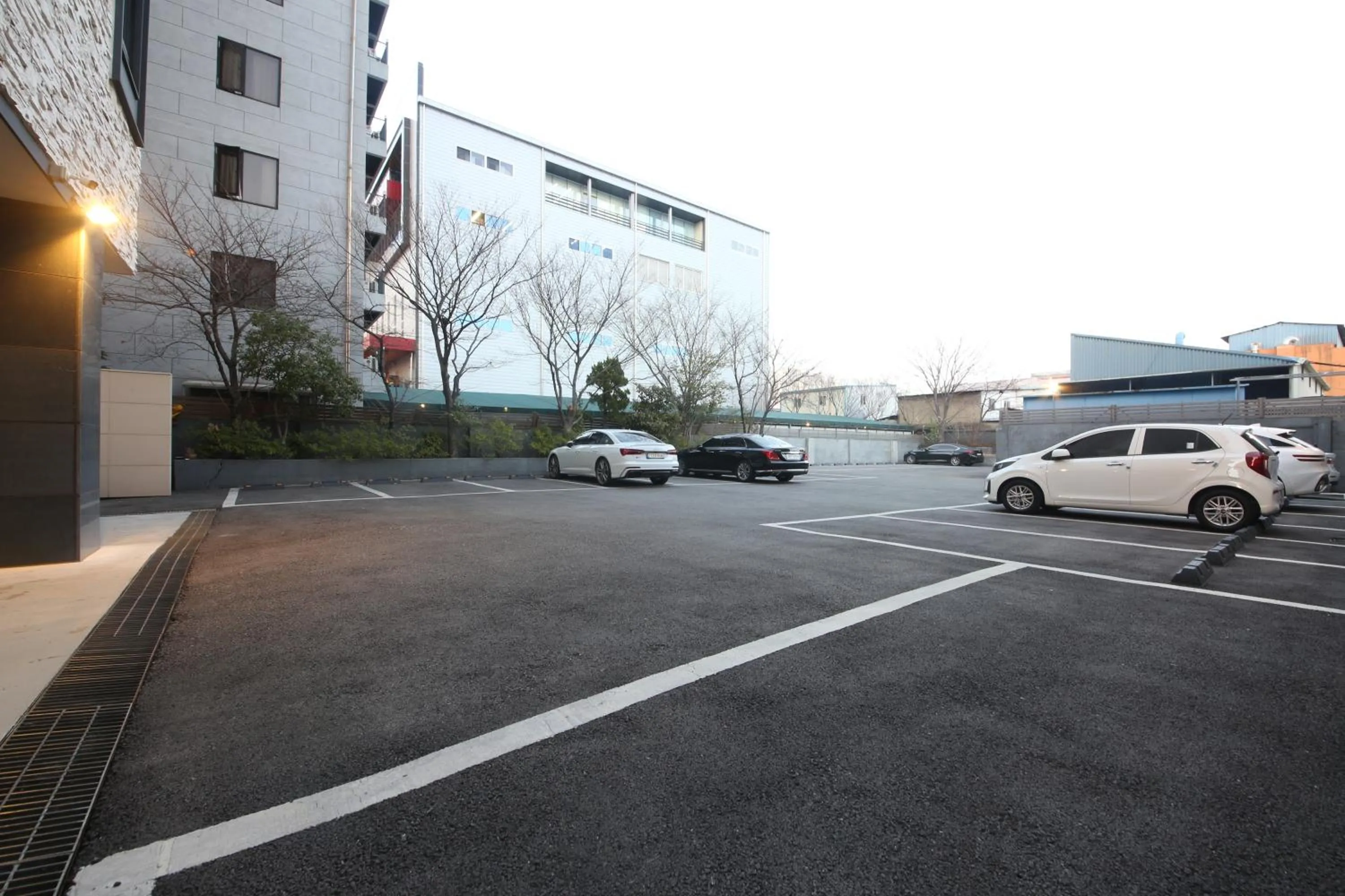 Property building in Hotel Prima Busan