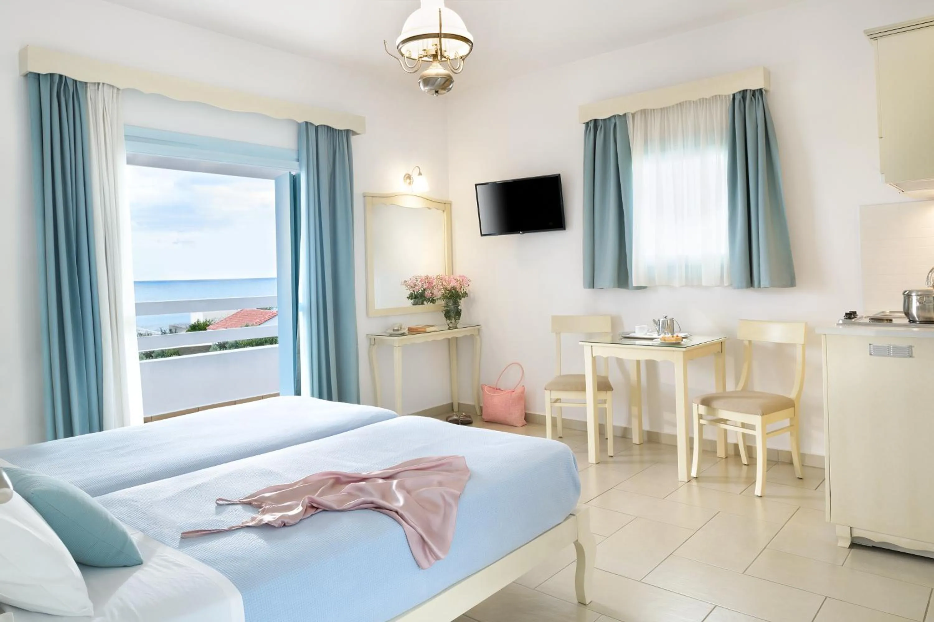 Bedroom, Bed in Perigiali