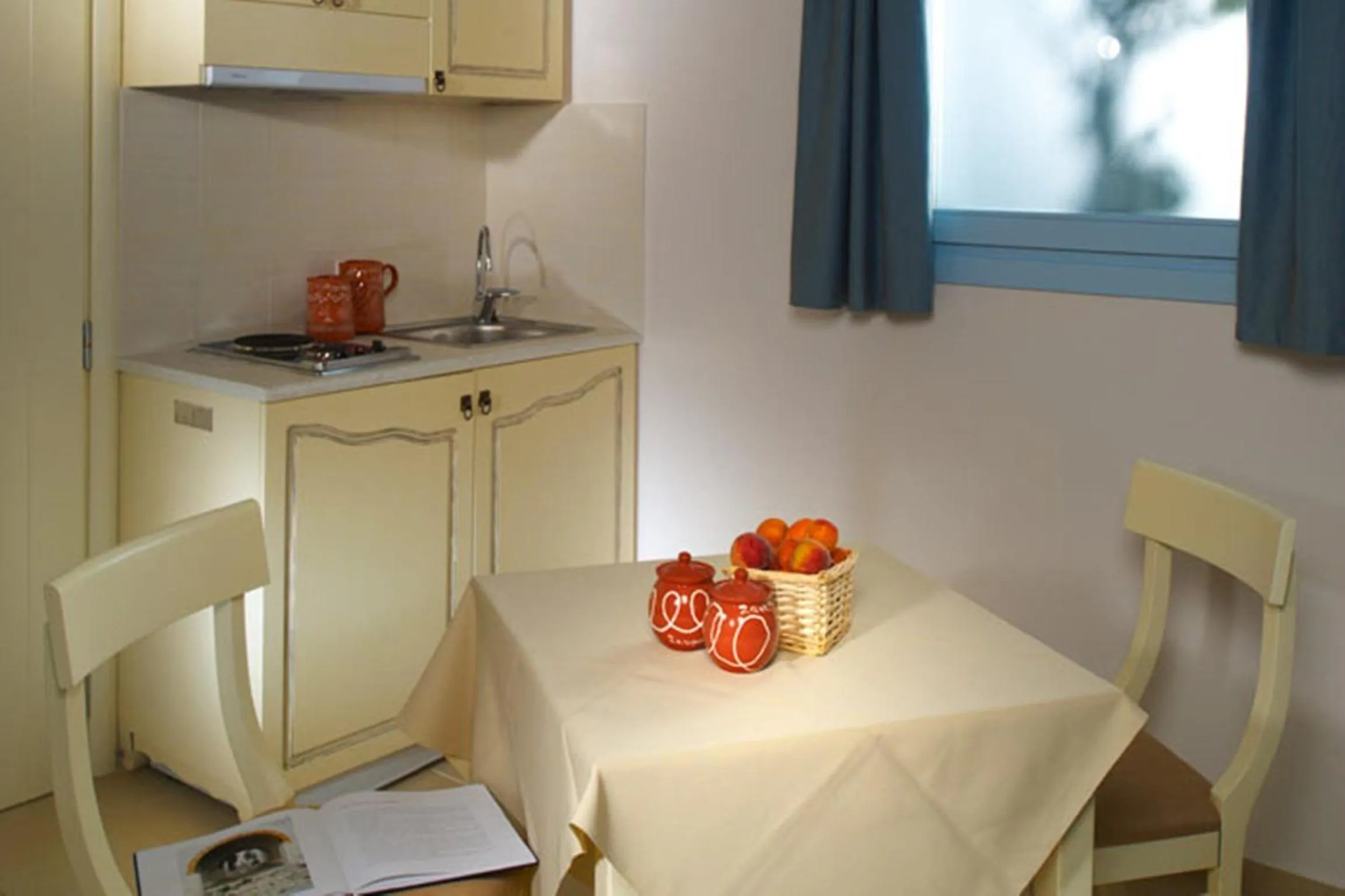 Dining area in Perigiali