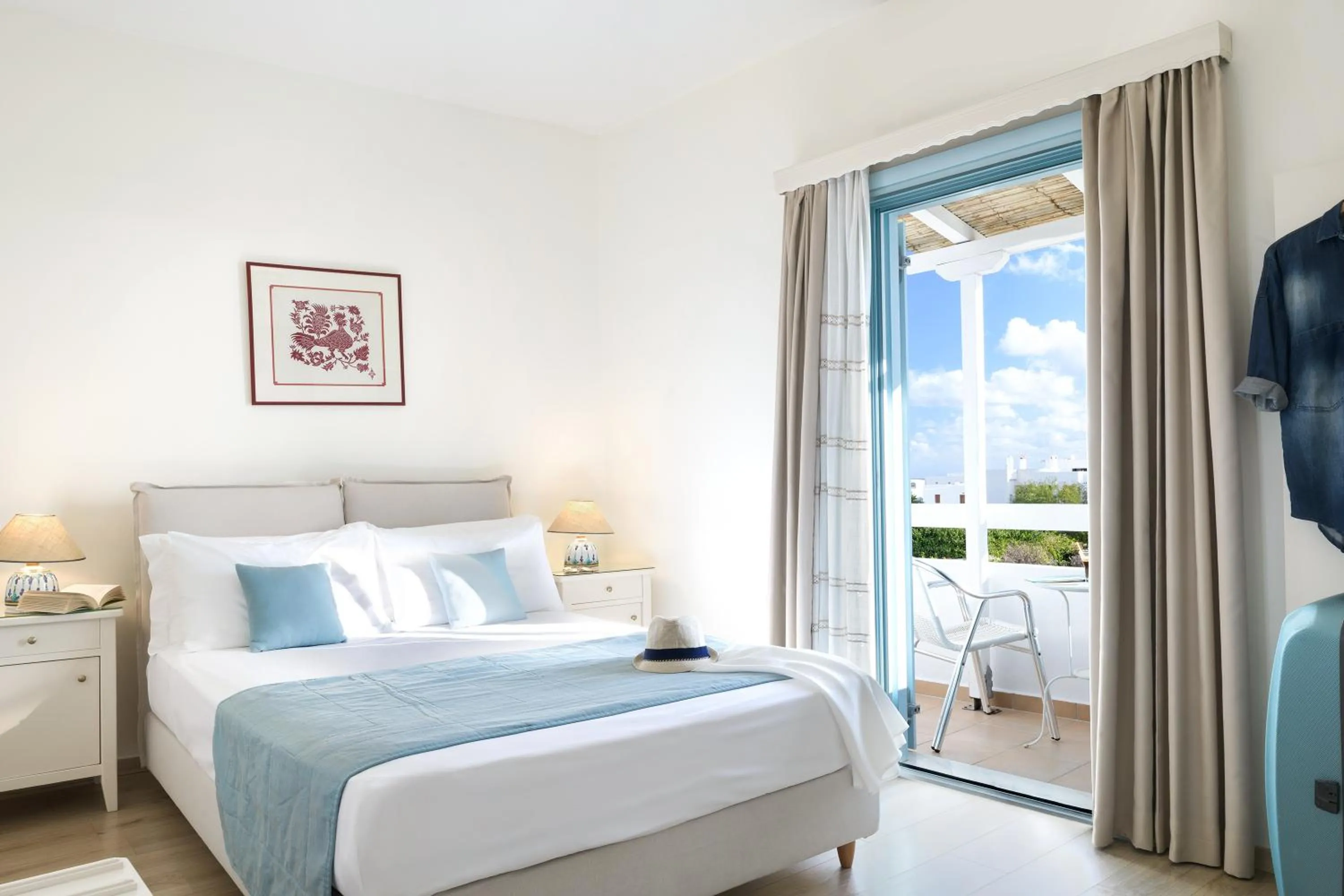 Bedroom, Bed in Perigiali