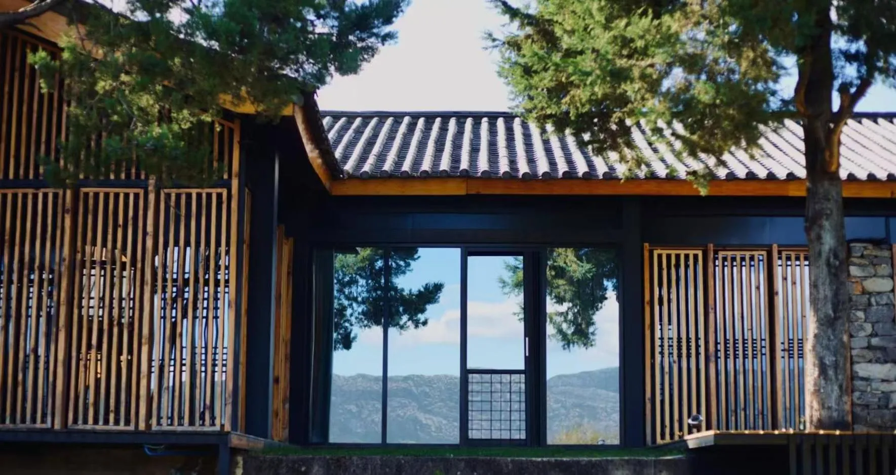 Property building in The Rock Hotel