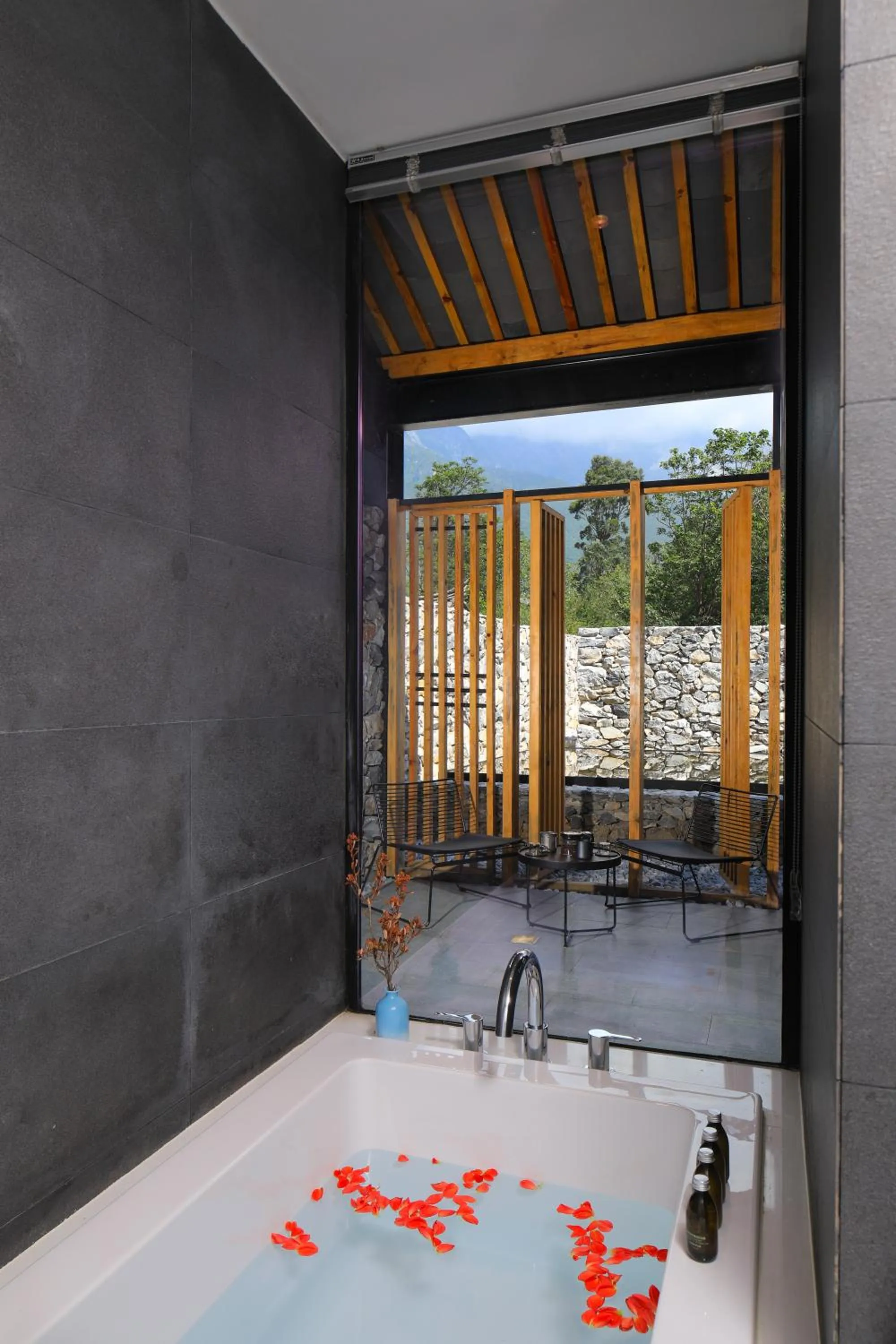 Shower in The Rock Hotel