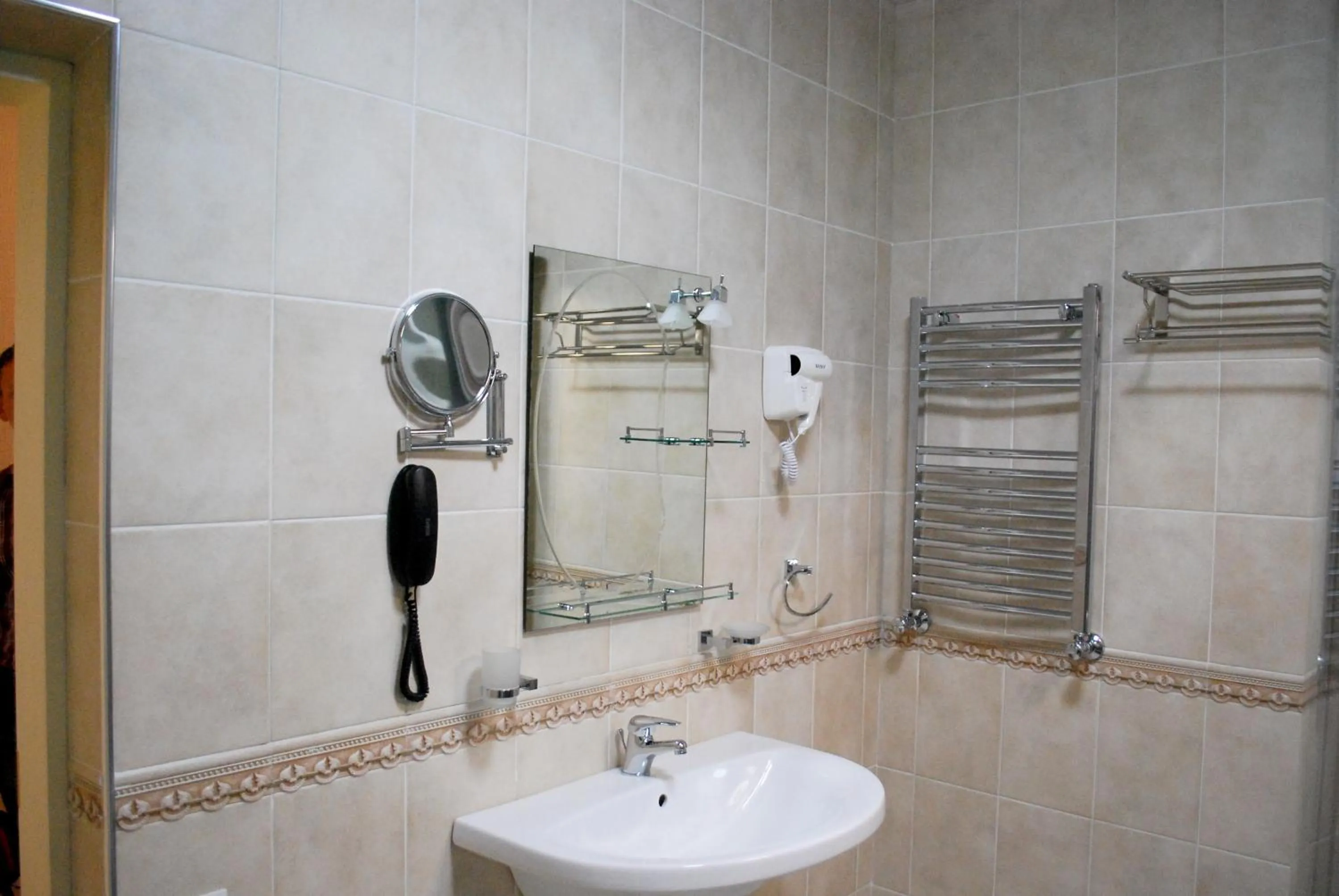 Bathroom in Jahon Palace