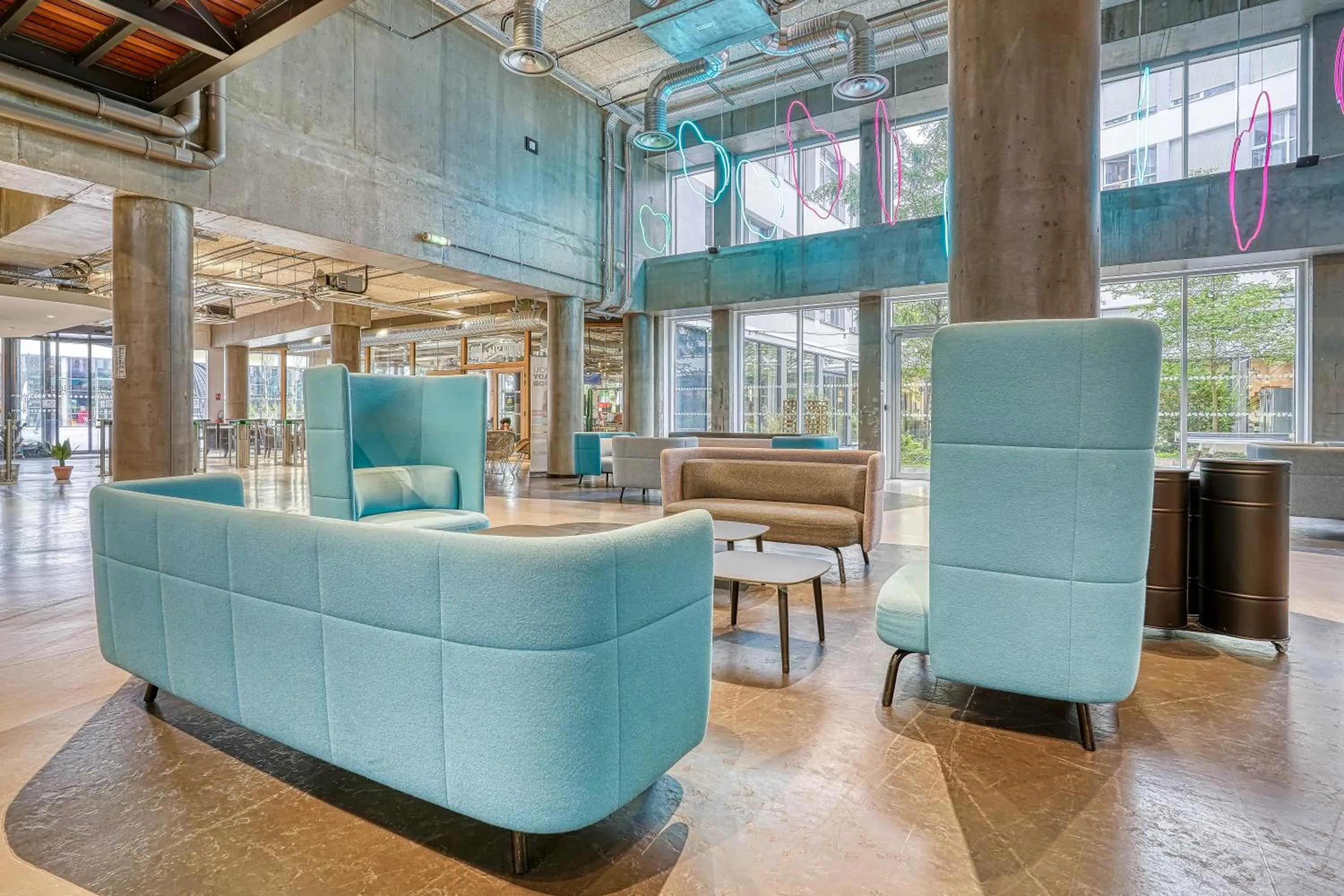 Lounge or bar in ECLA Paris Massy Palaiseau