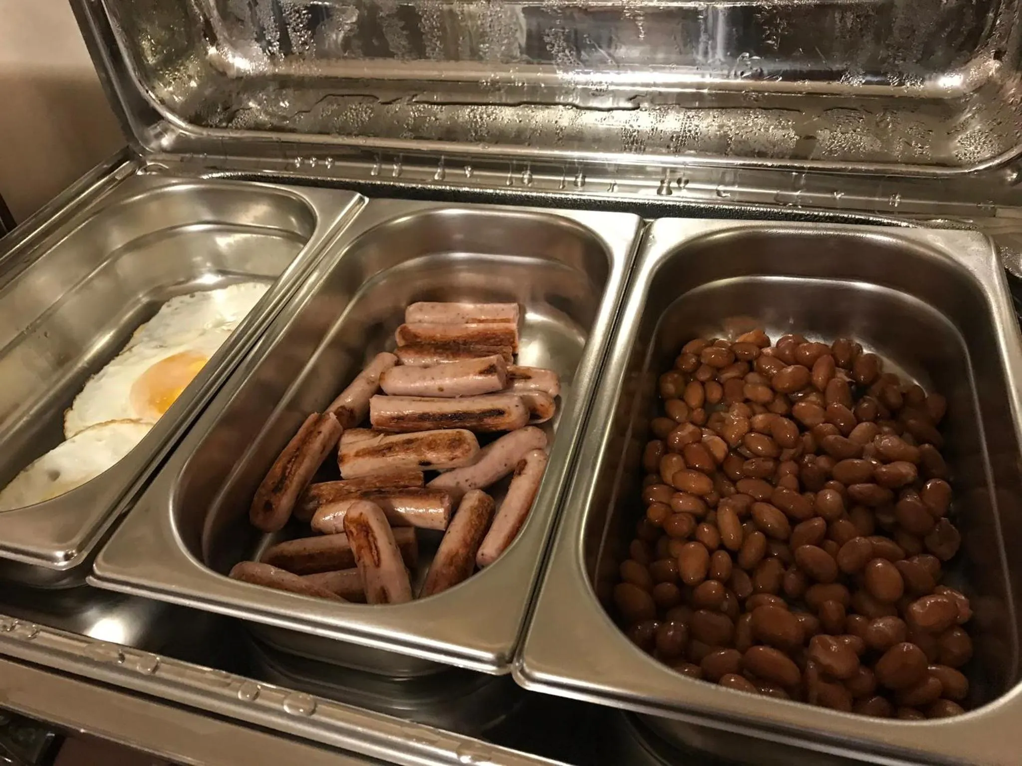 Food and drinks in Hotel Villa Rosa