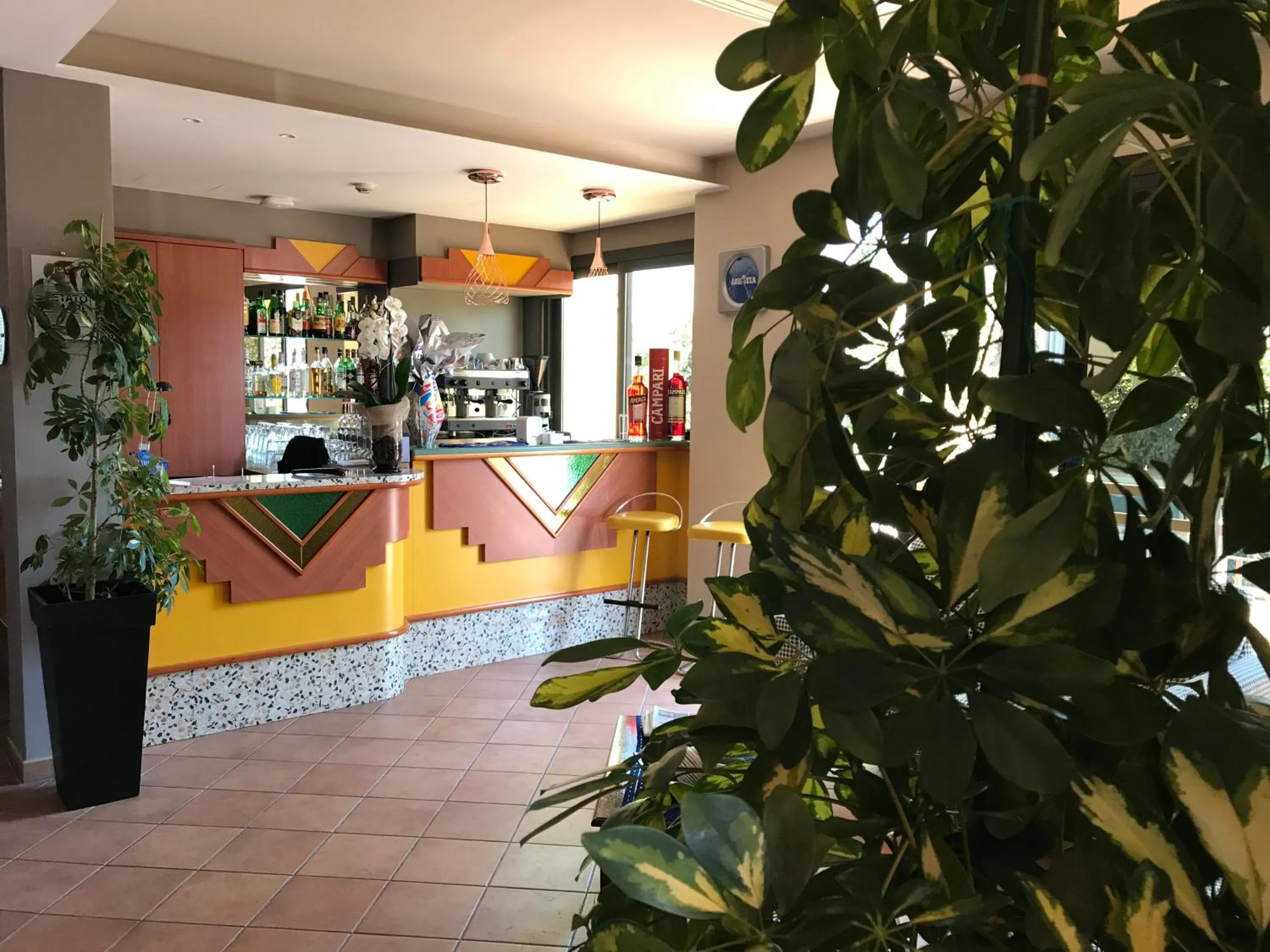 Communal lounge/ TV room in Hotel Villa Rosa