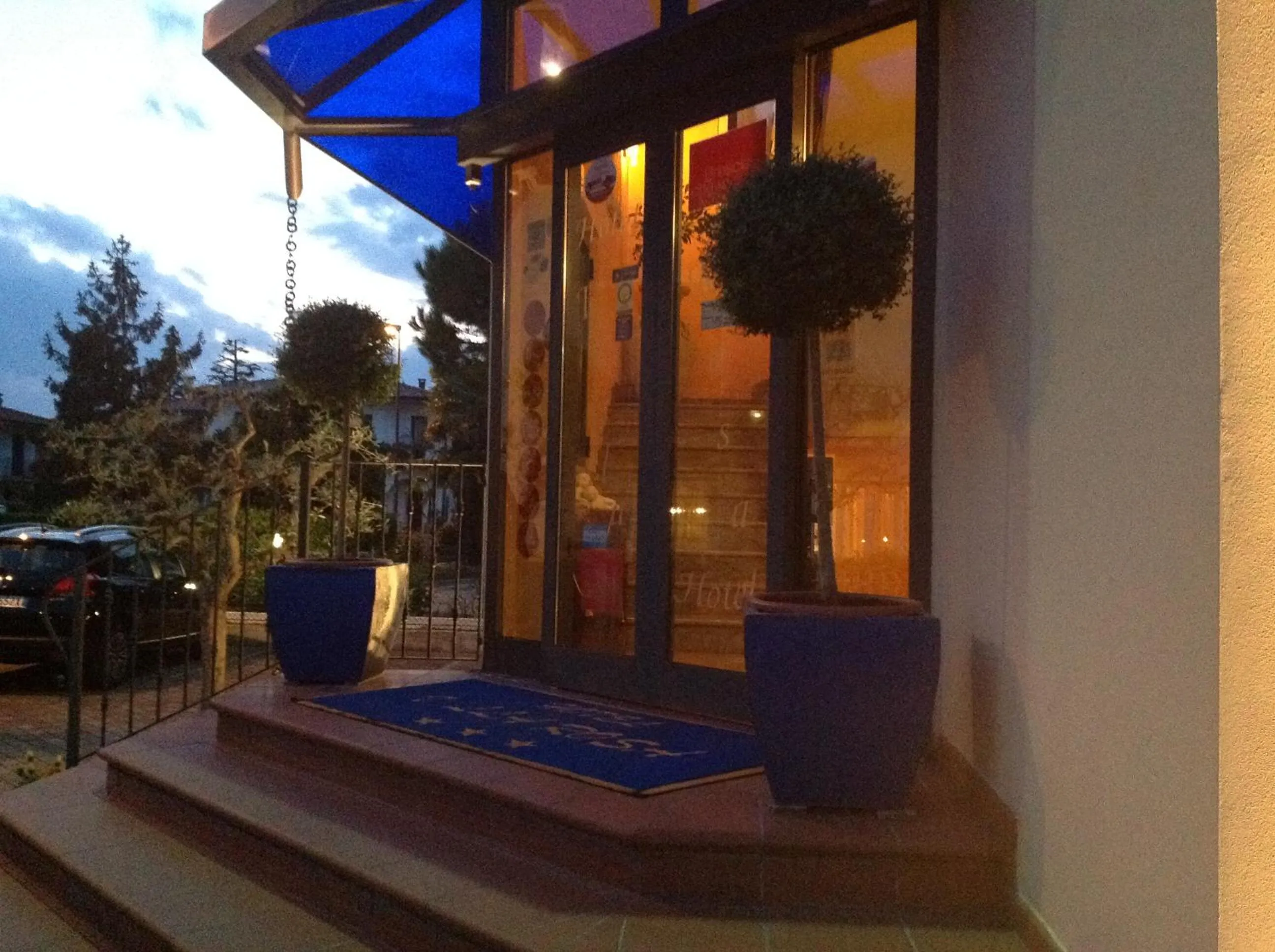 Property building in Hotel Villa Rosa