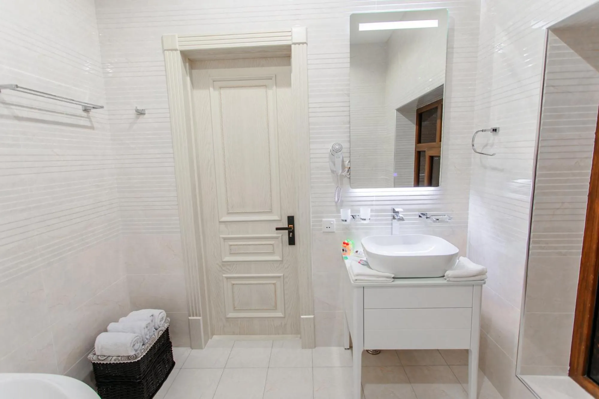 Shower in Shaxzoda Elite Hotel