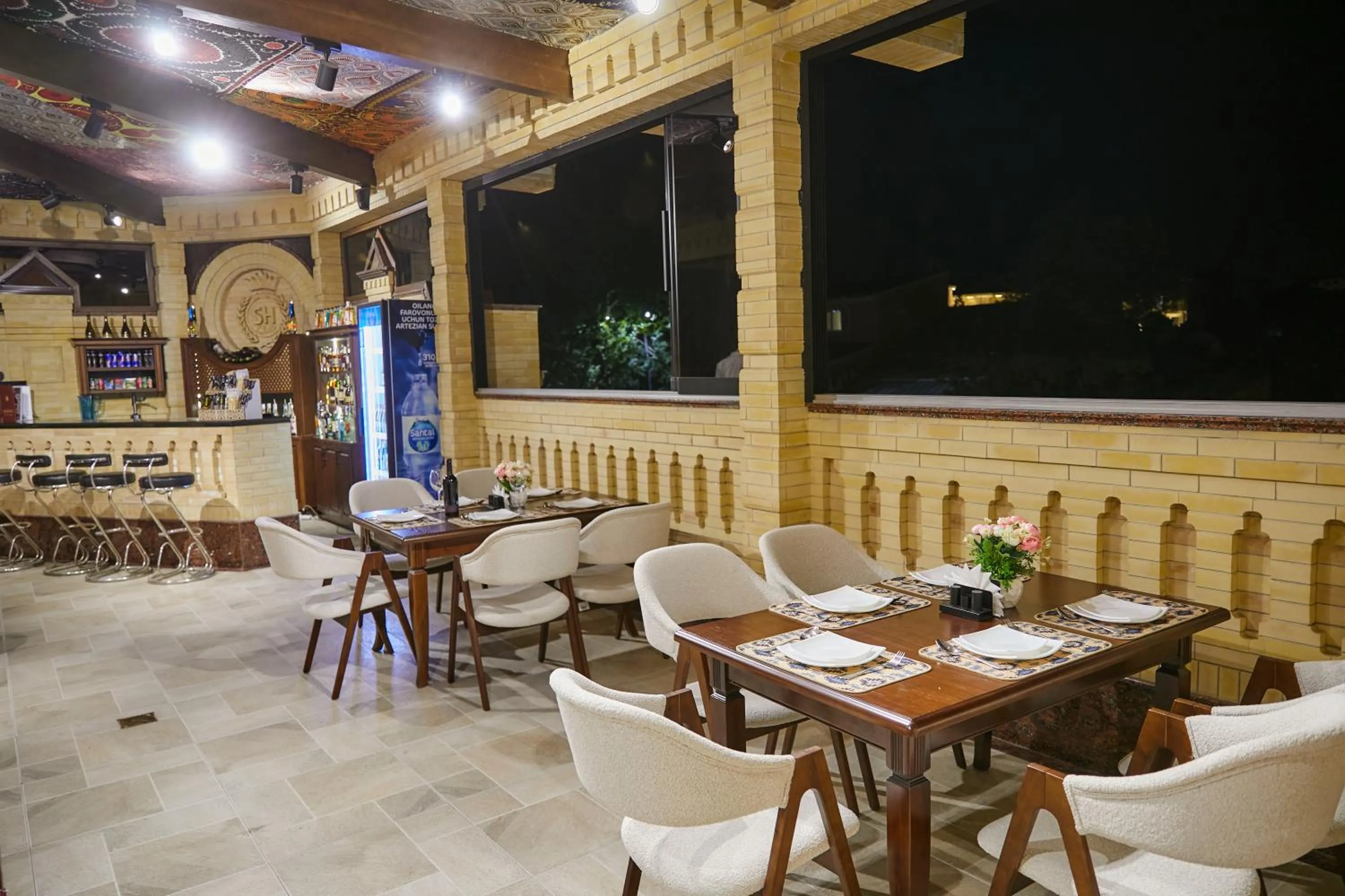 Restaurant/places to eat in Shaxzoda Elite Hotel