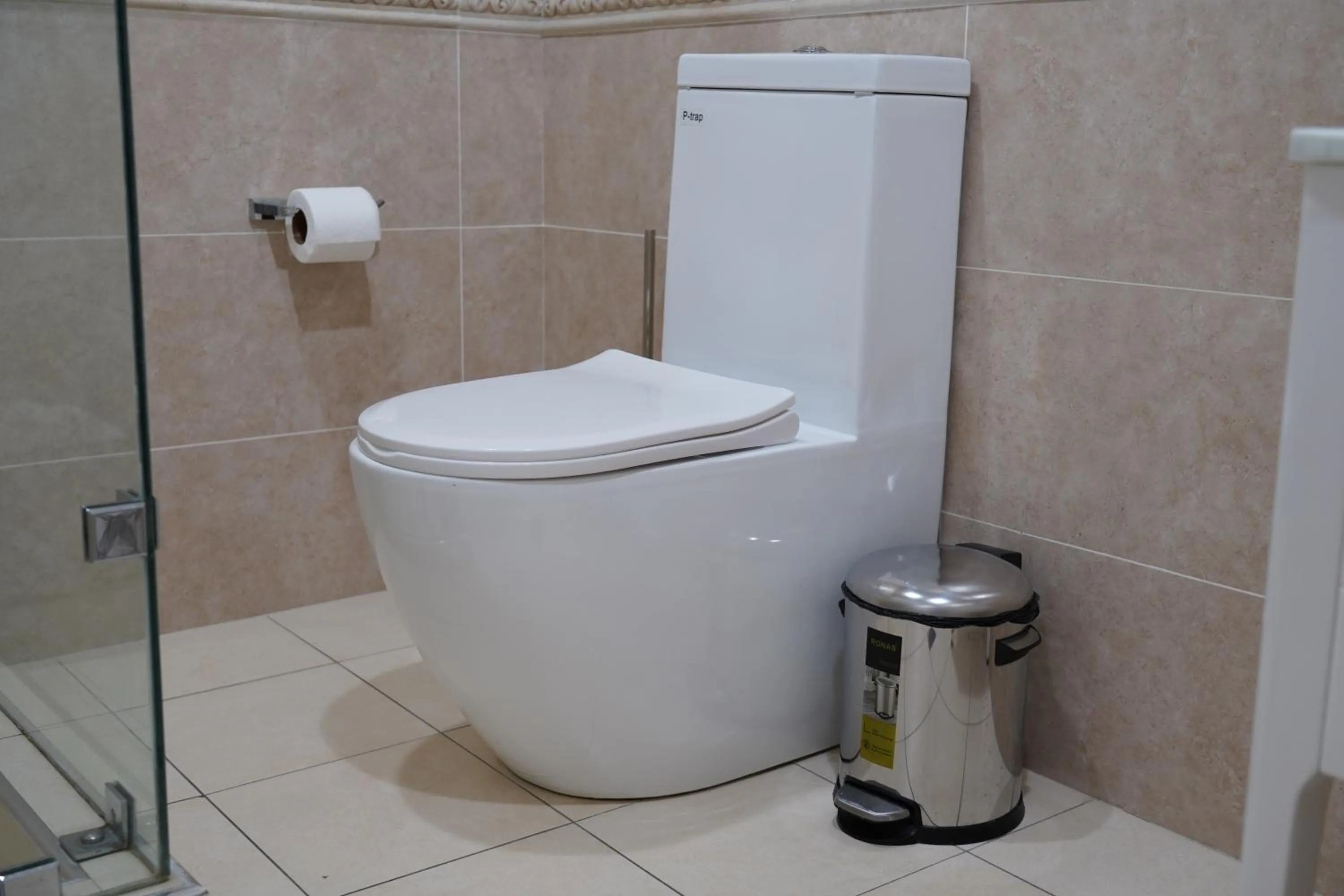 Shower in Shaxzoda Elite Hotel