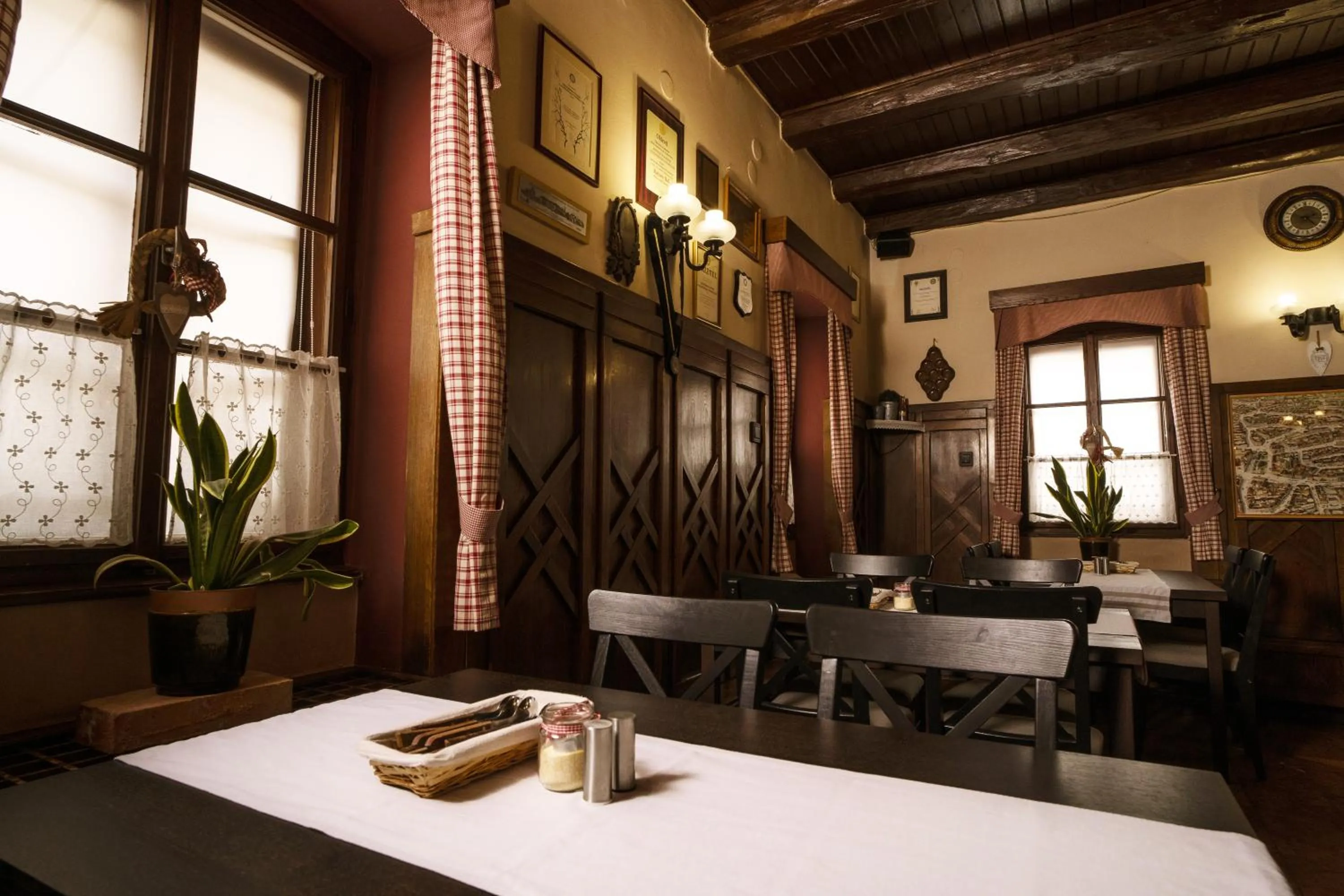 Restaurant/places to eat in Jégverem Fogadó