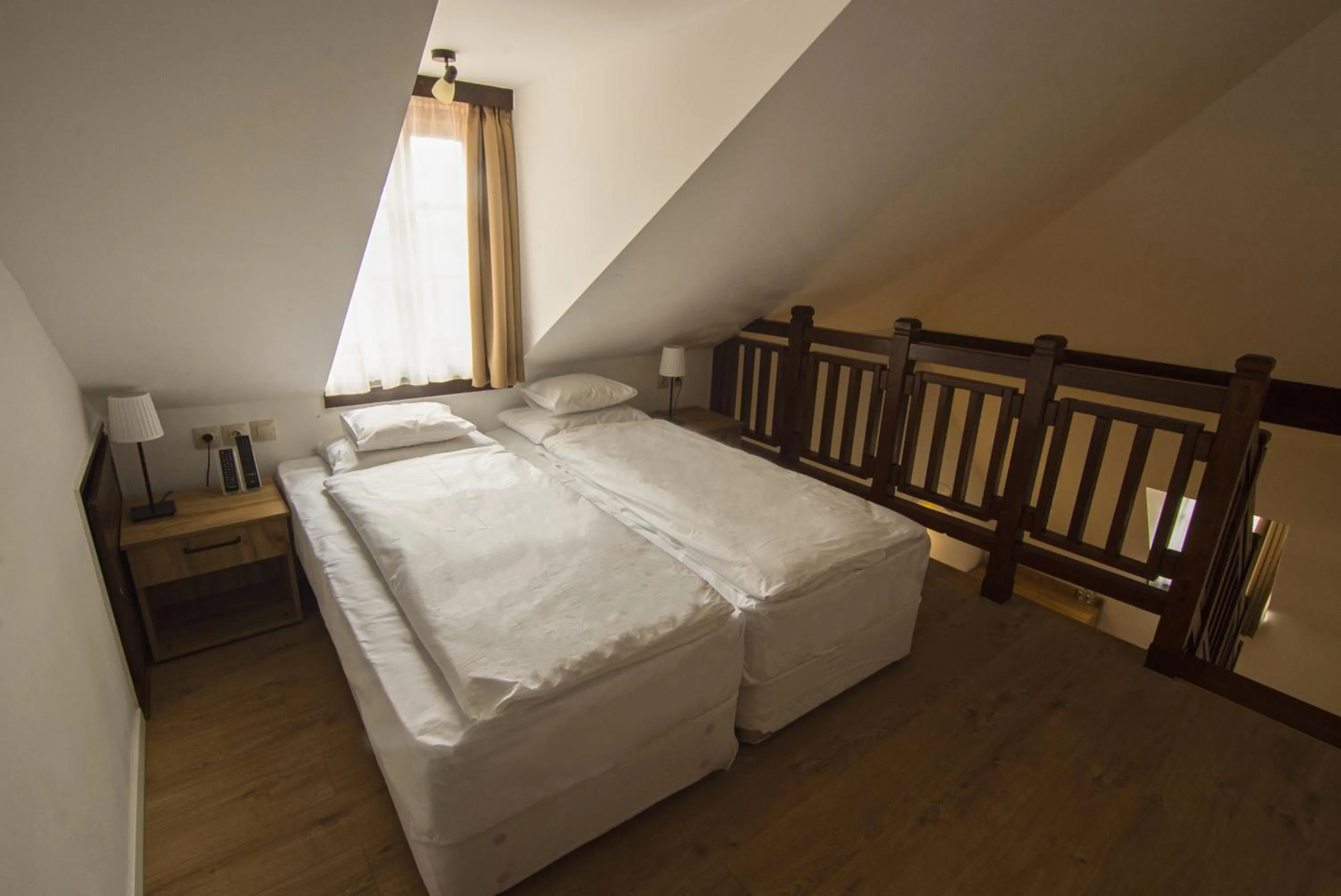 Bed in Jégverem Fogadó