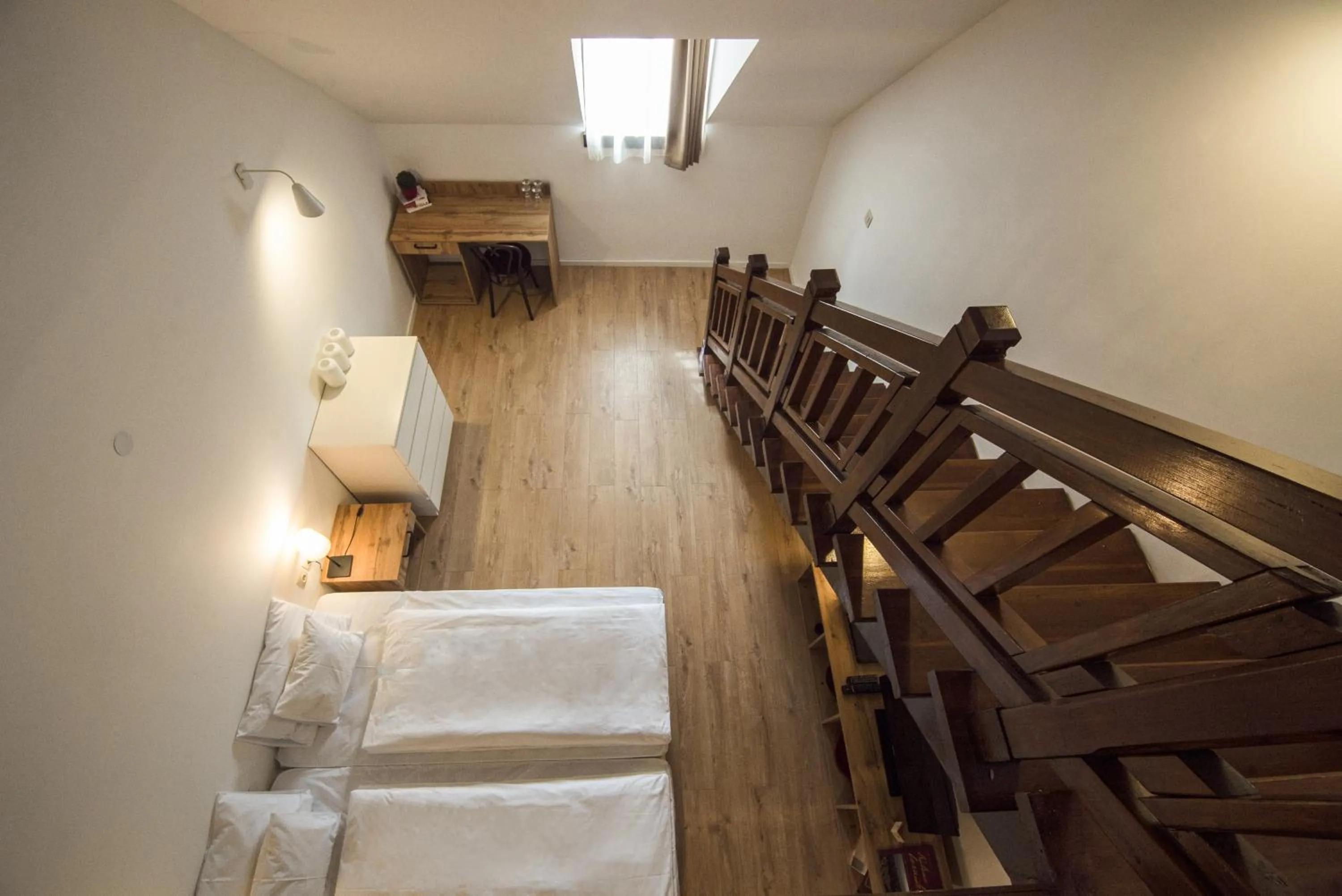 Photo of the whole room in Jégverem Fogadó