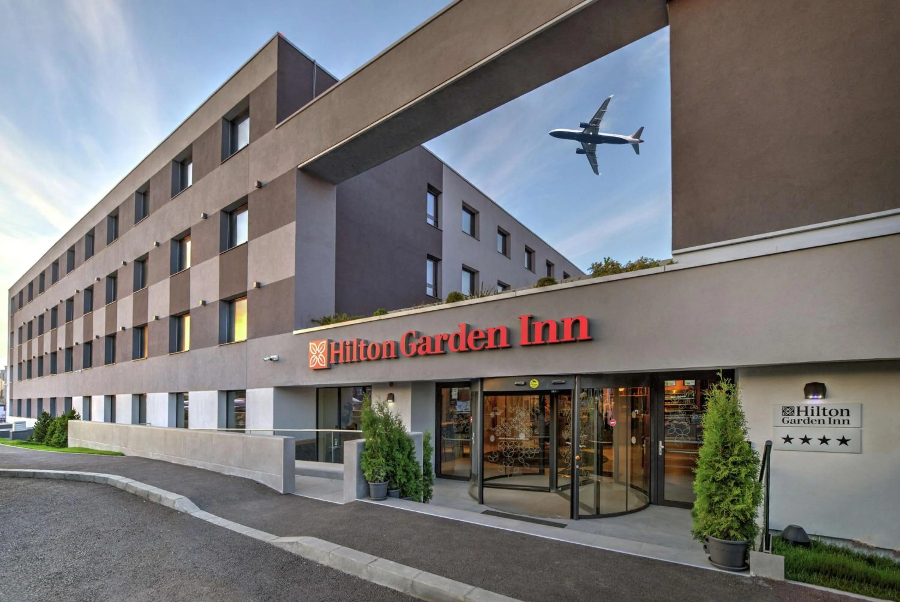 Property building in Hilton Garden Inn Bucharest Airport