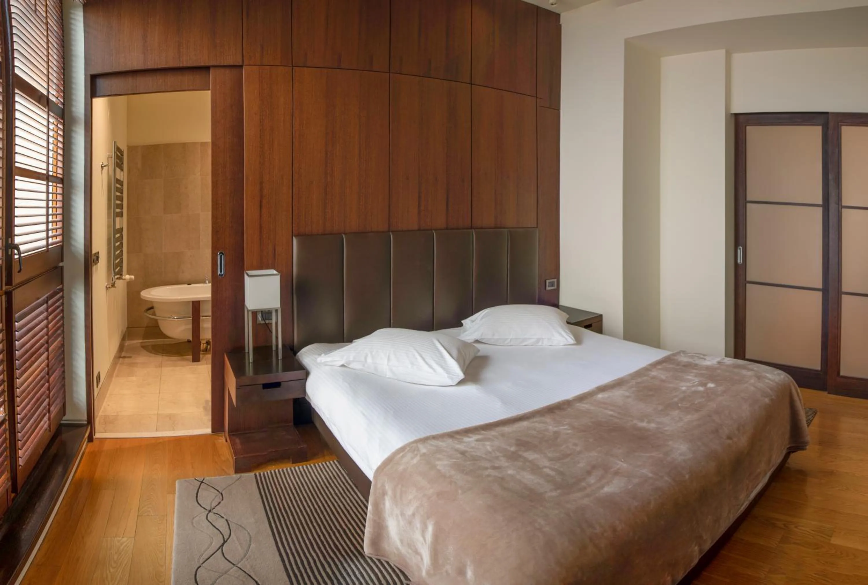 Bed in Residence 1898