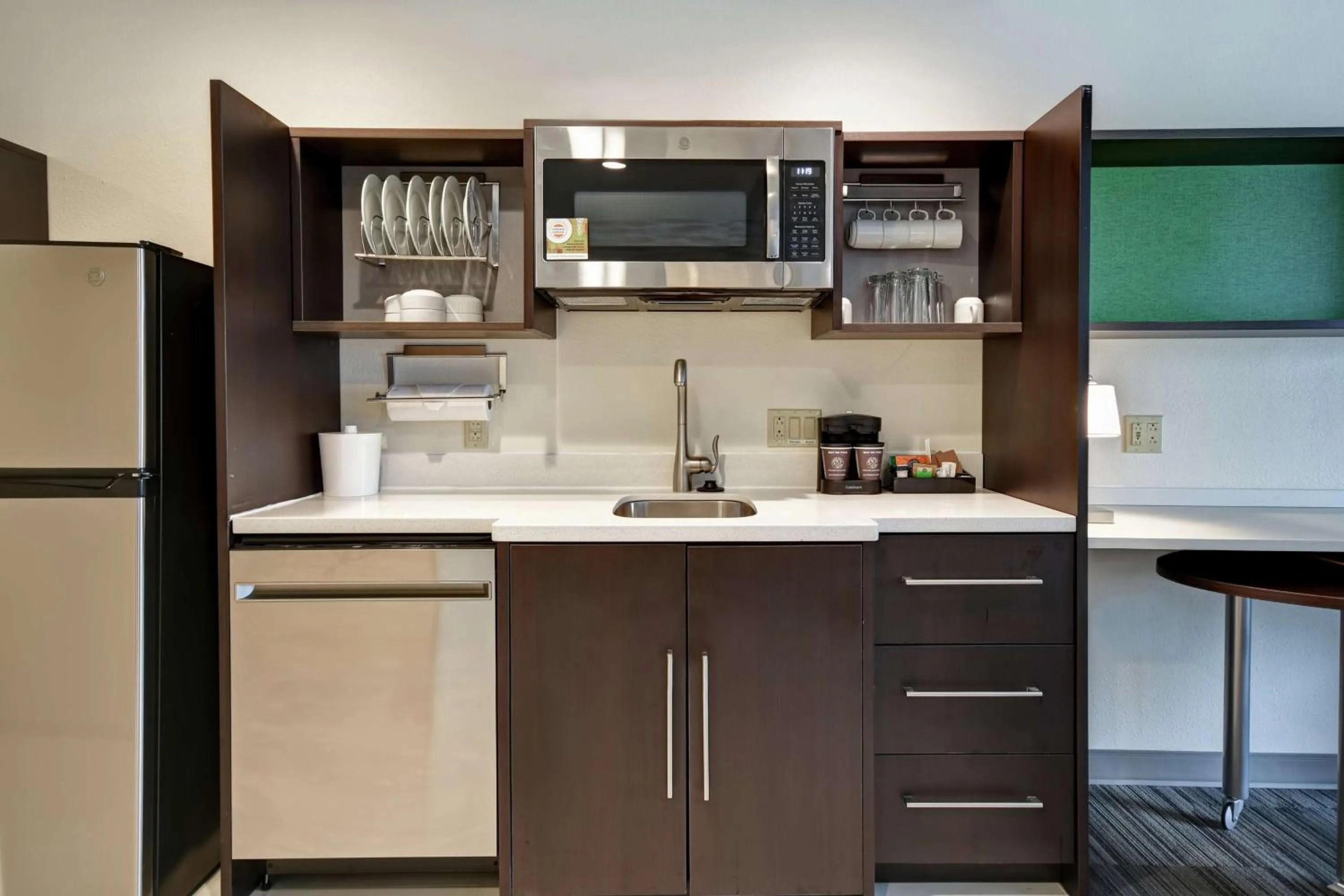 Kitchen or kitchenette in Home2 Suites By Hilton Amherst Buffalo