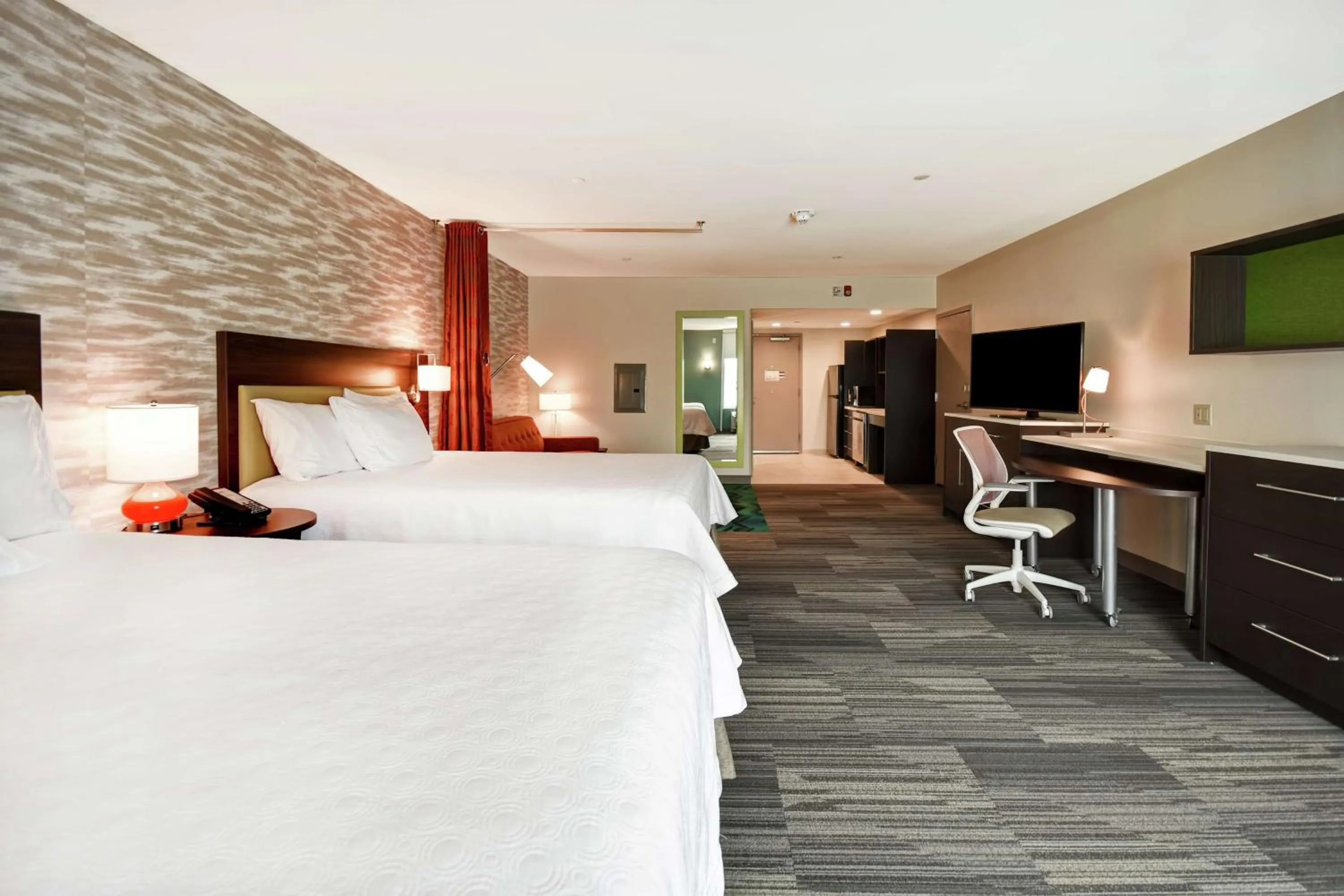 Bedroom, Bed in Home2 Suites By Hilton Amherst Buffalo