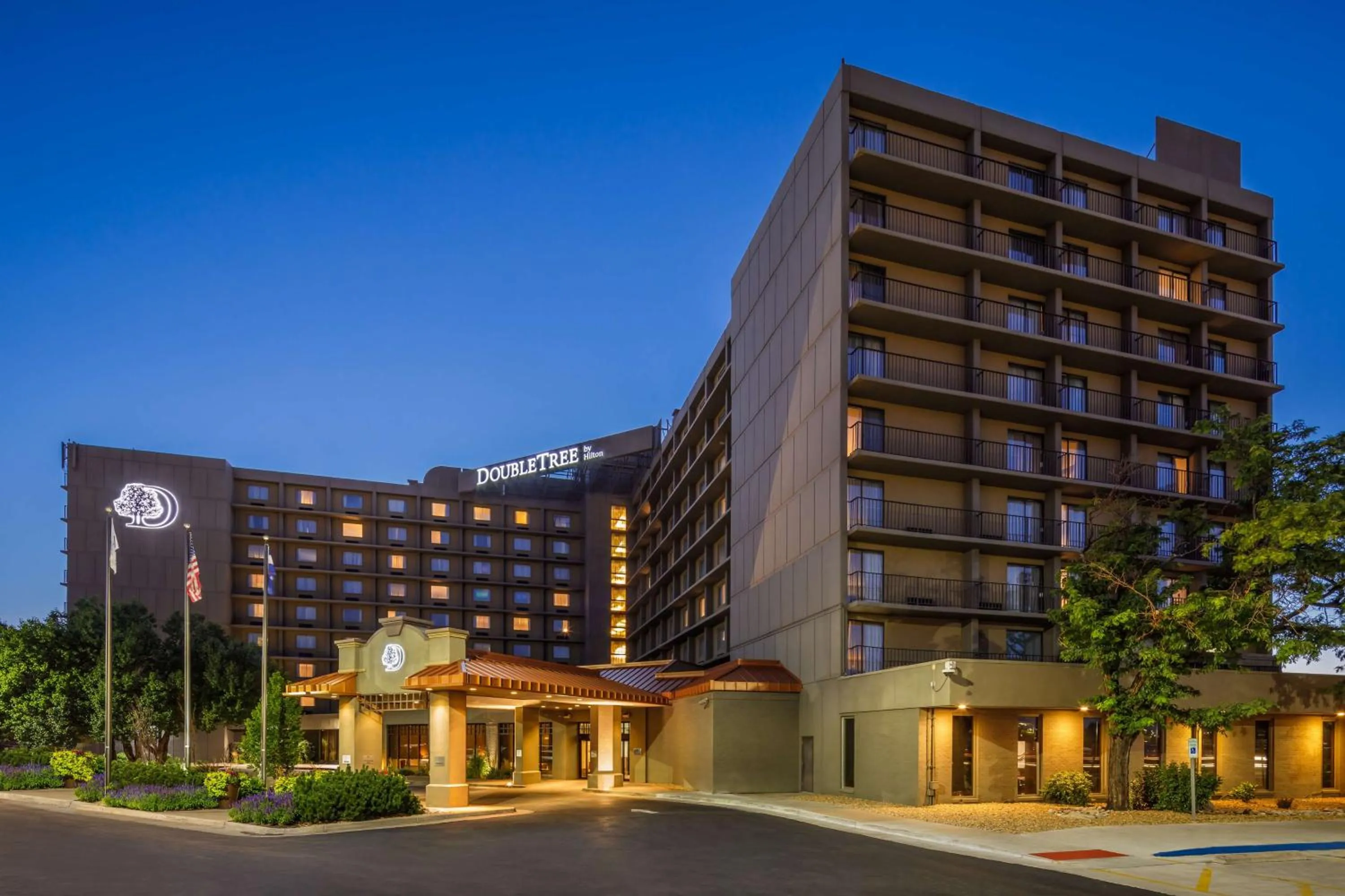 Property building in DoubleTree by Hilton Hotel Denver