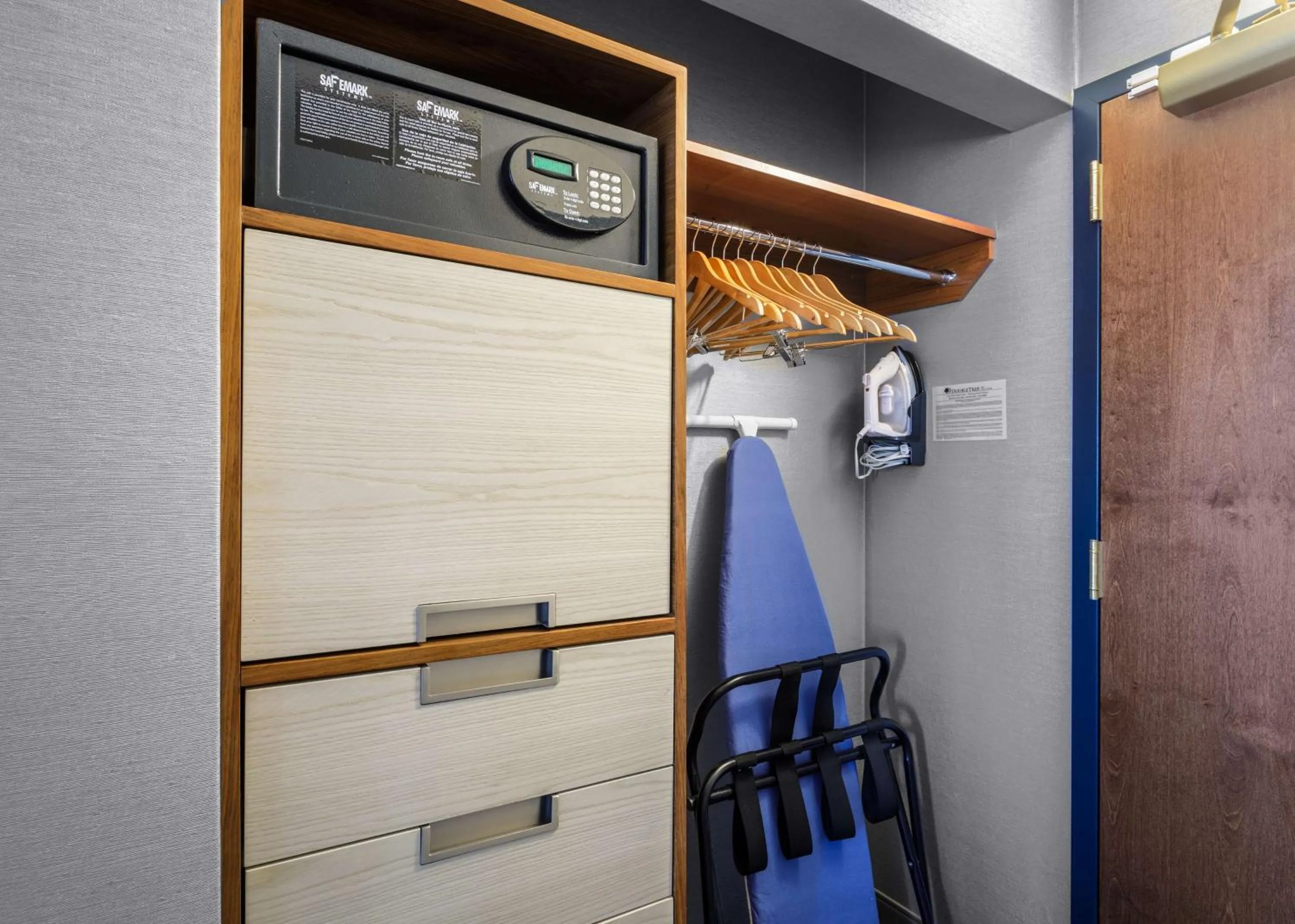 Bedroom in DoubleTree by Hilton Hotel Denver