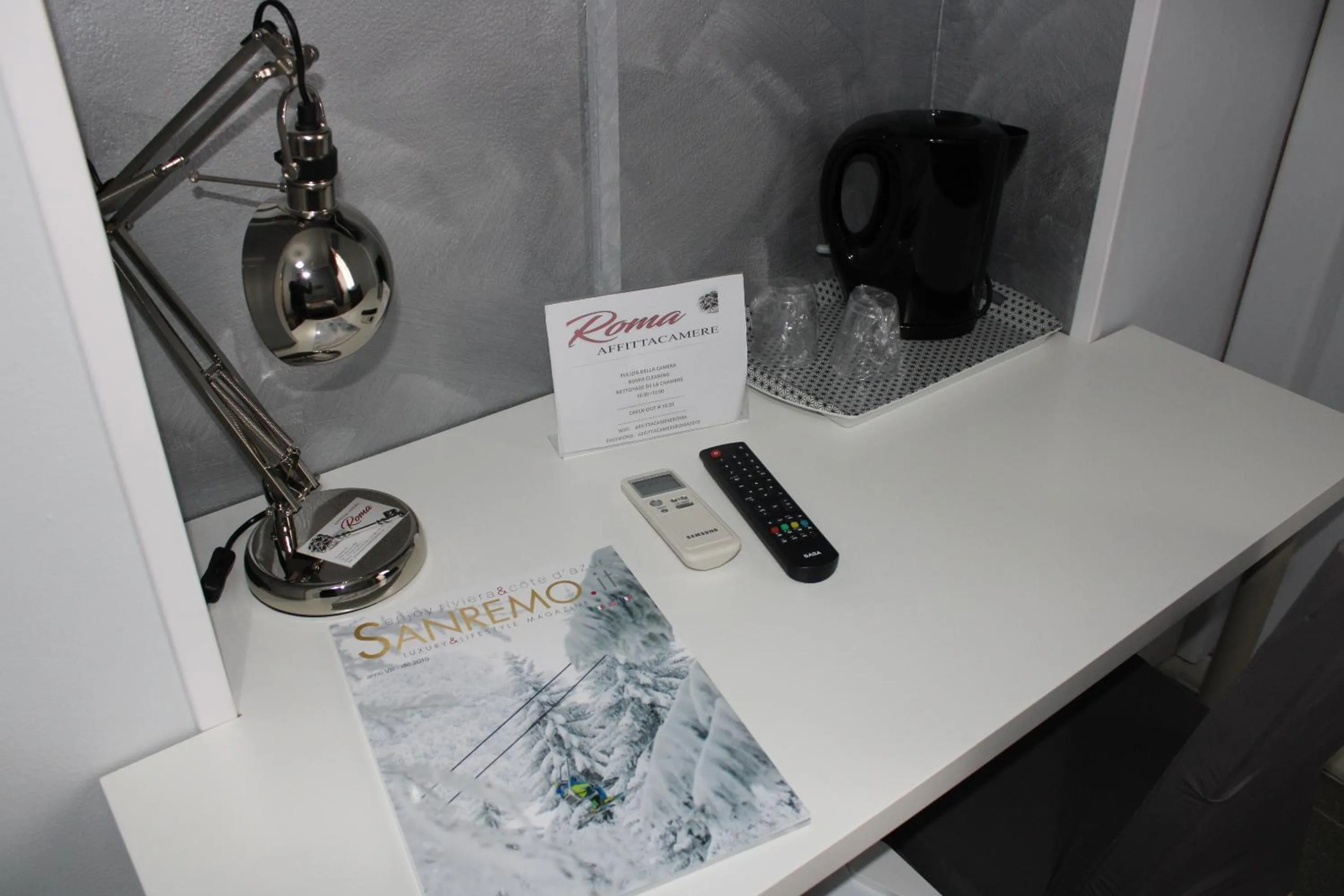 Coffee/tea facilities in Affittacamere Roma