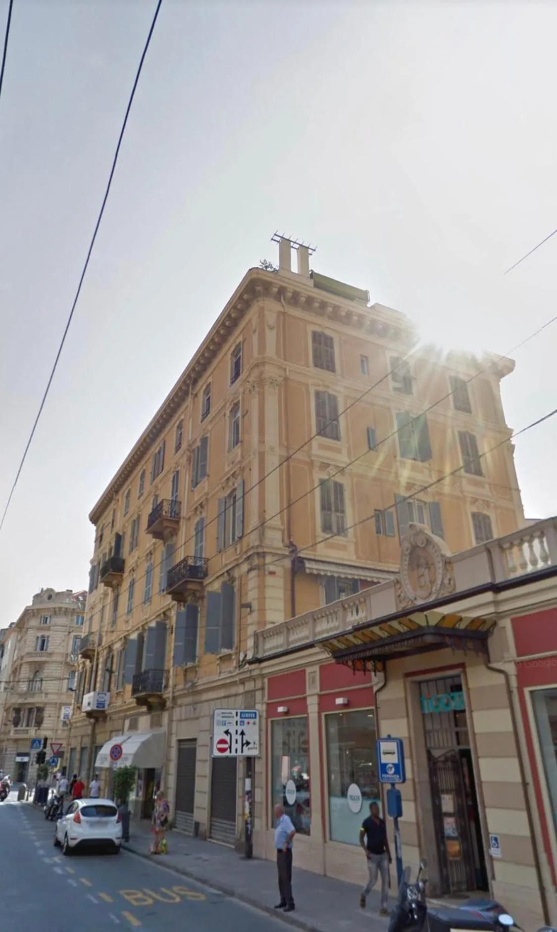 Facade/entrance in Affittacamere Roma