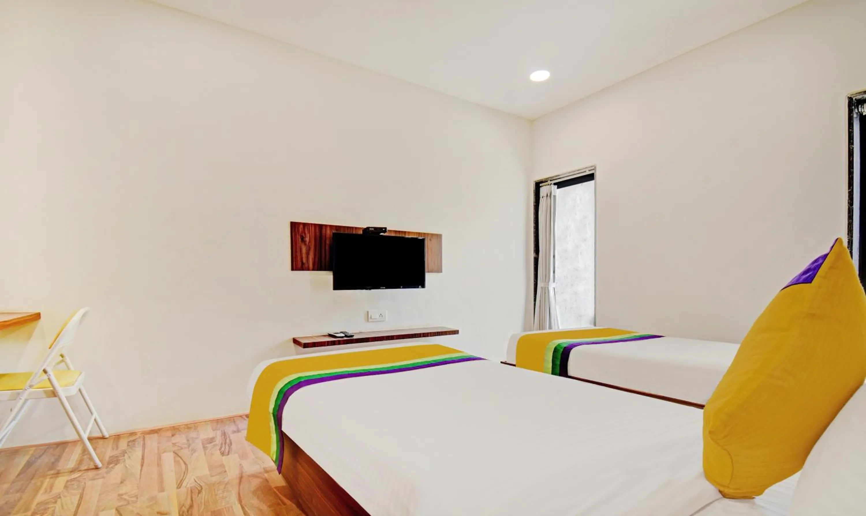 Bedroom, Bed in Itsy Hotels Shivshakti