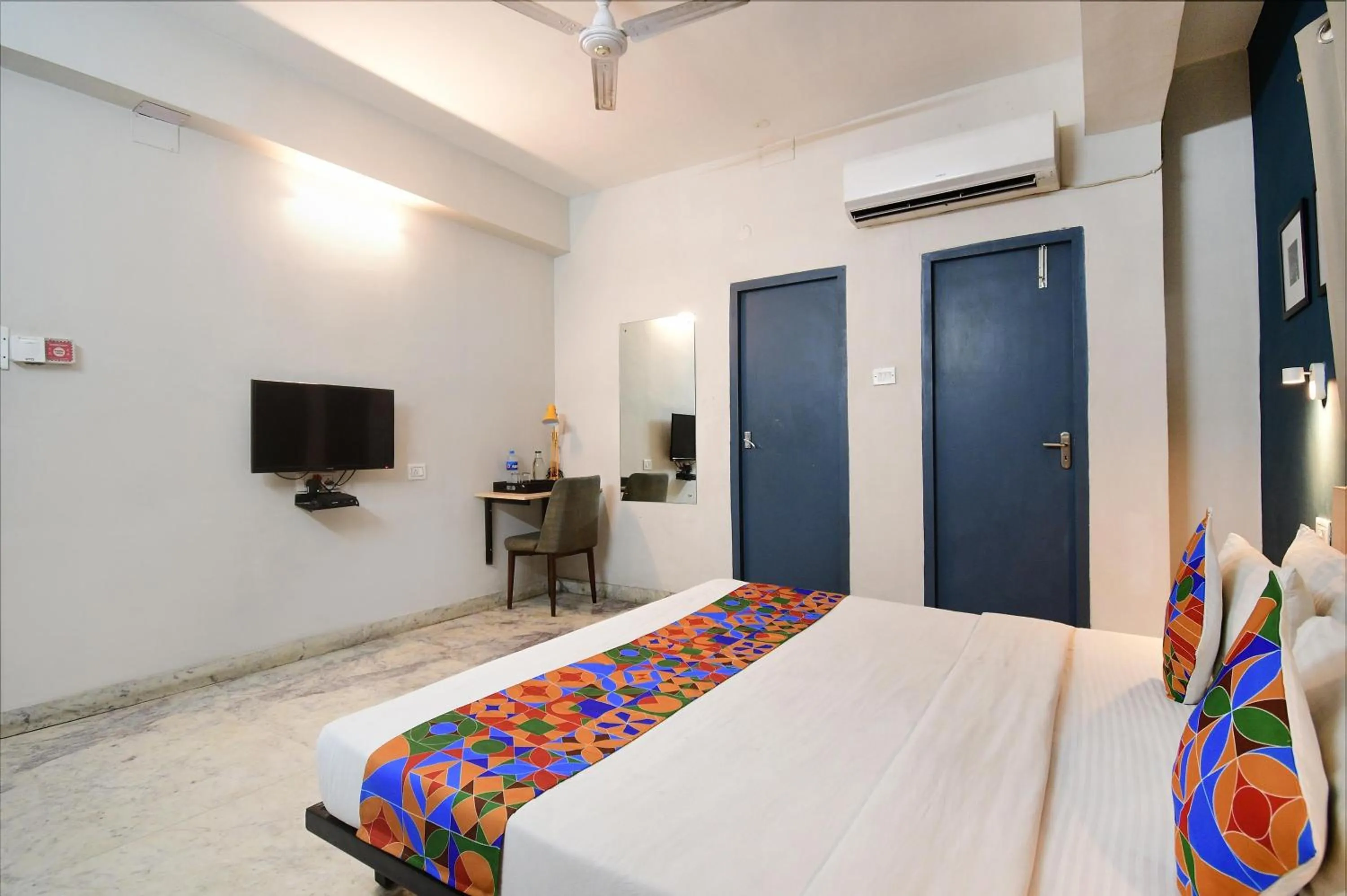 Bed in FabHotel Silver Key kalighat