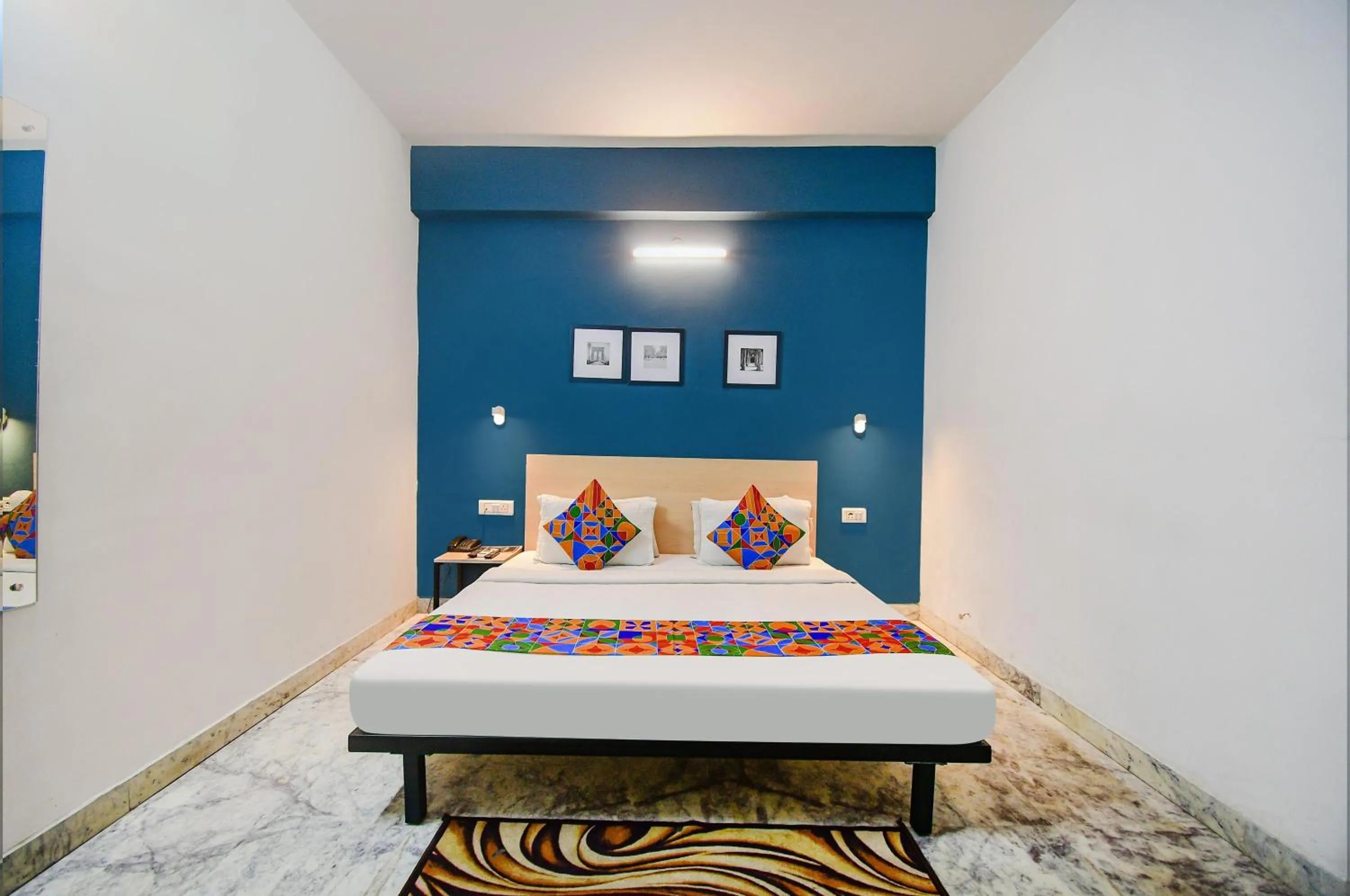 Bed in FabHotel Silver Key kalighat