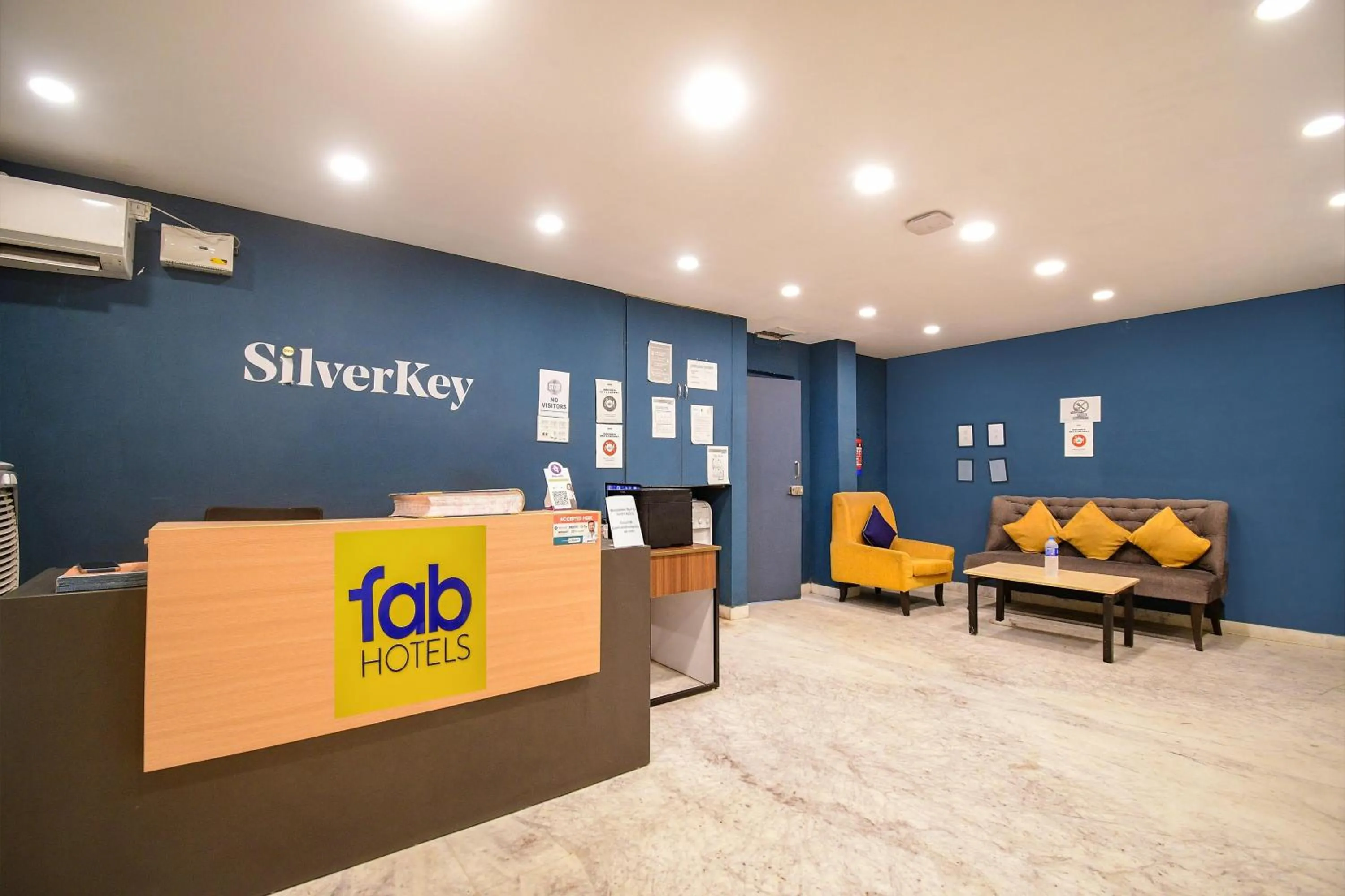 Lobby or reception in FabHotel Silver Key kalighat