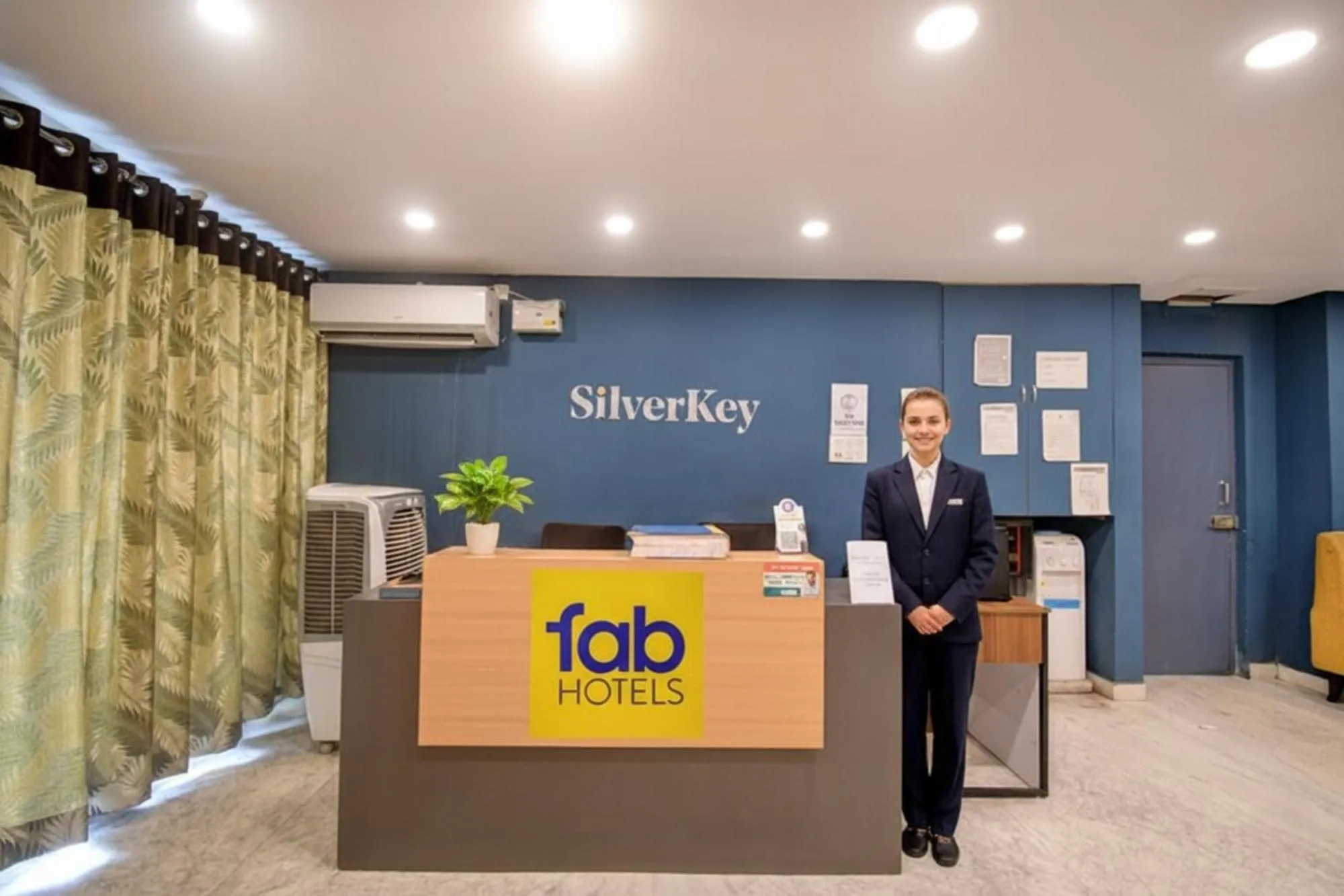 Lobby or reception in FabHotel Silver Key kalighat