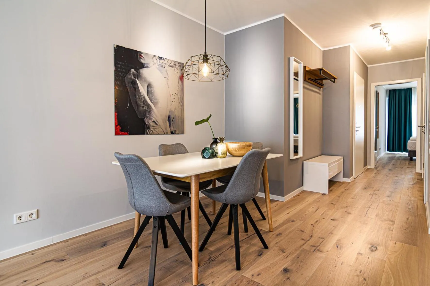 Dining area in Sleep Inn Düsseldorf Suites