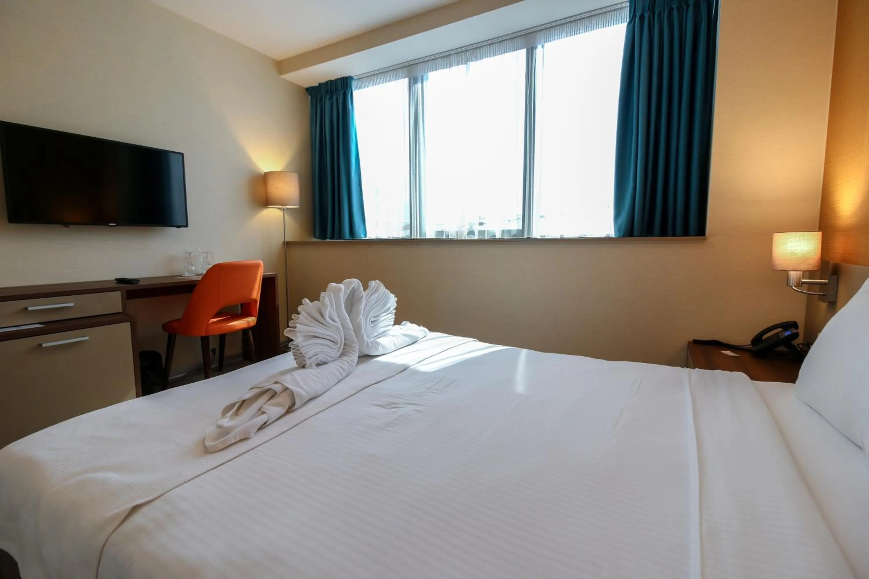 Bed in Sky Corner Hotel