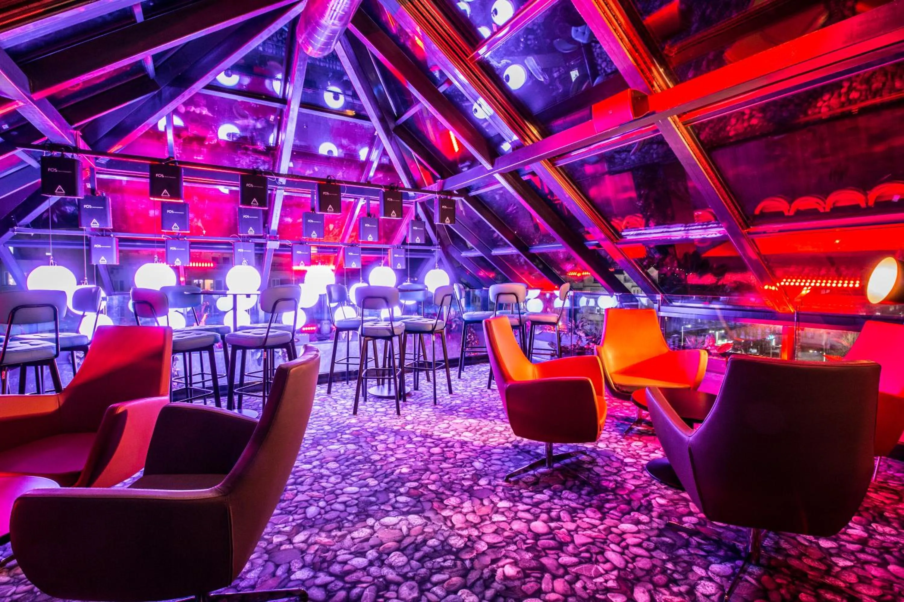 Area and facilities in Sky Corner Hotel