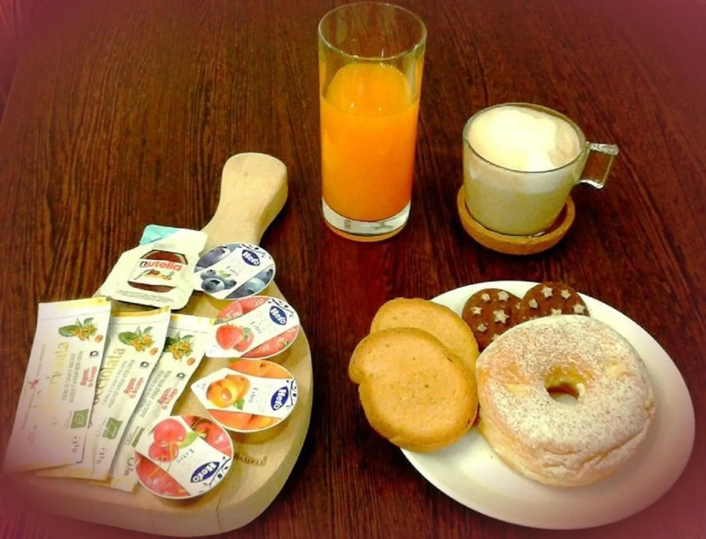 Italian breakfast in Hotel Leon Bianco