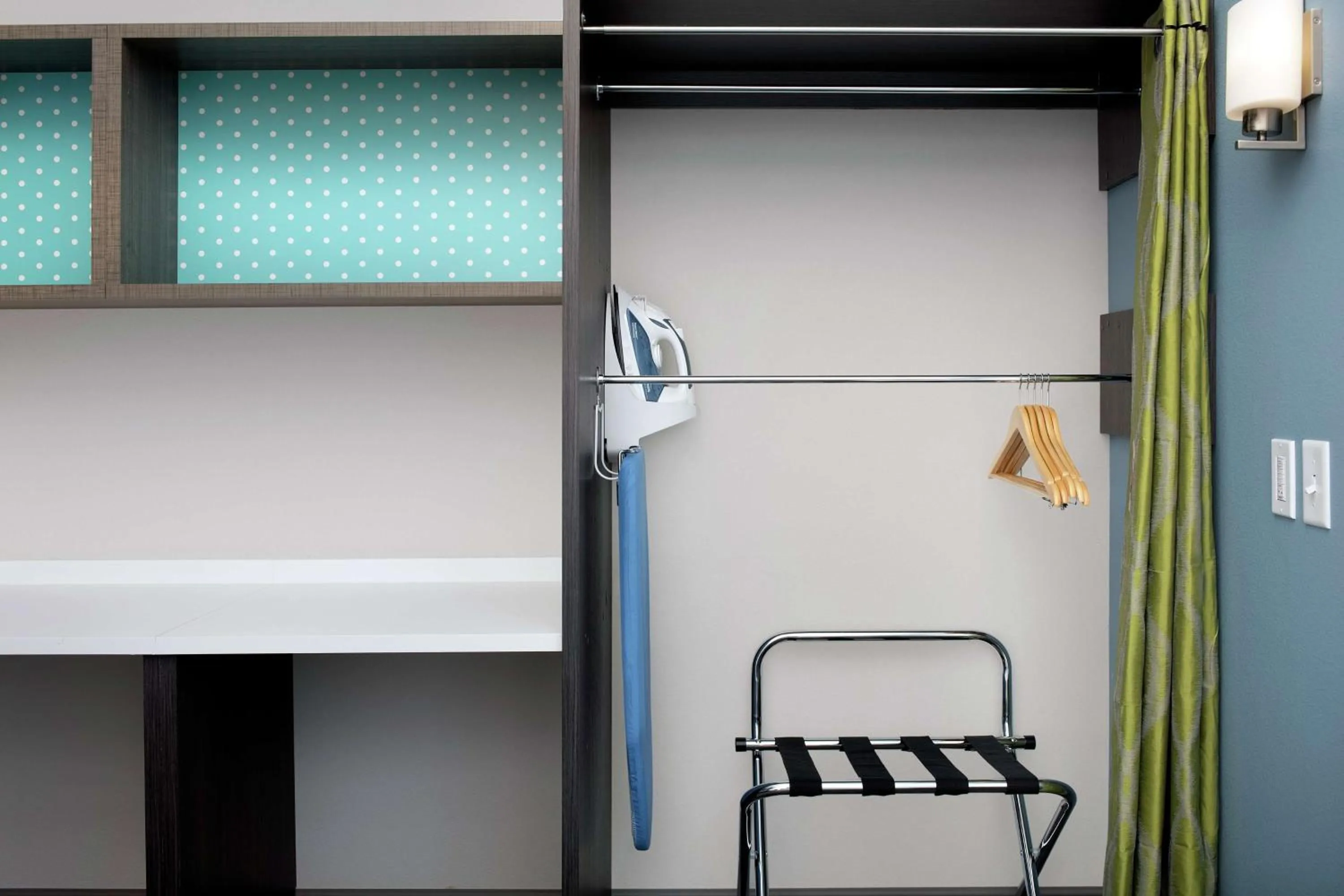 Bedroom in Home2 Suites By Hilton Phoenix Airport South